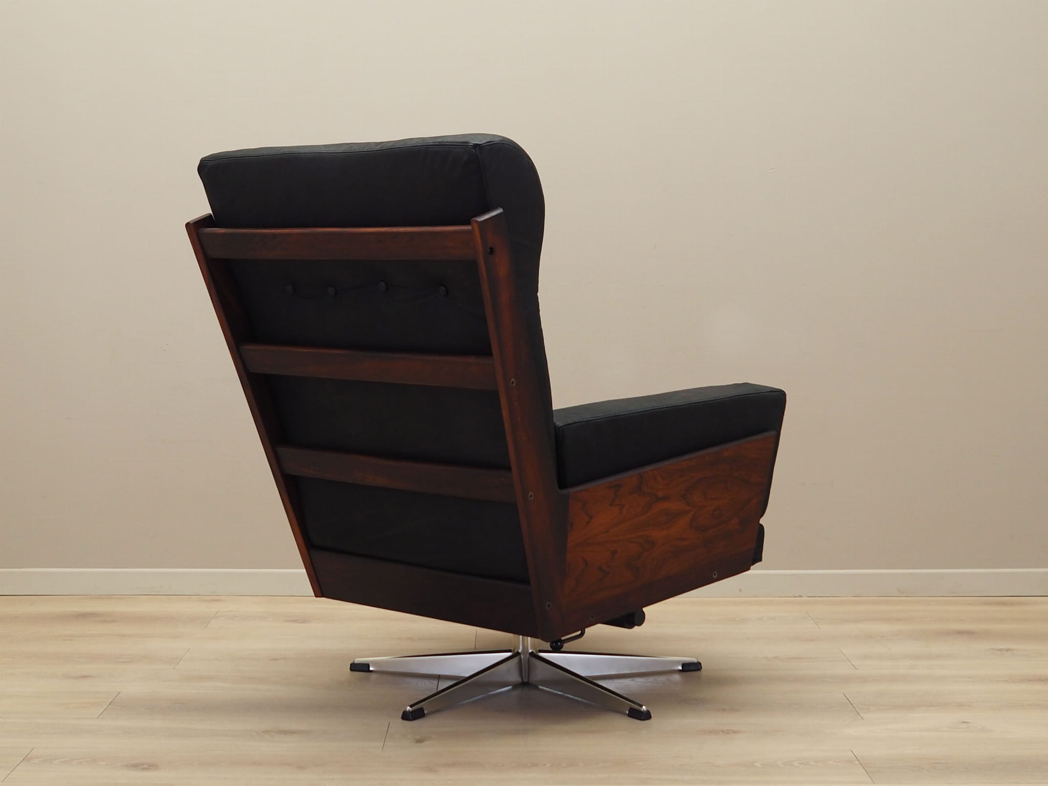 Poltrona da ufficio vintage pelle legno nero anni '70
