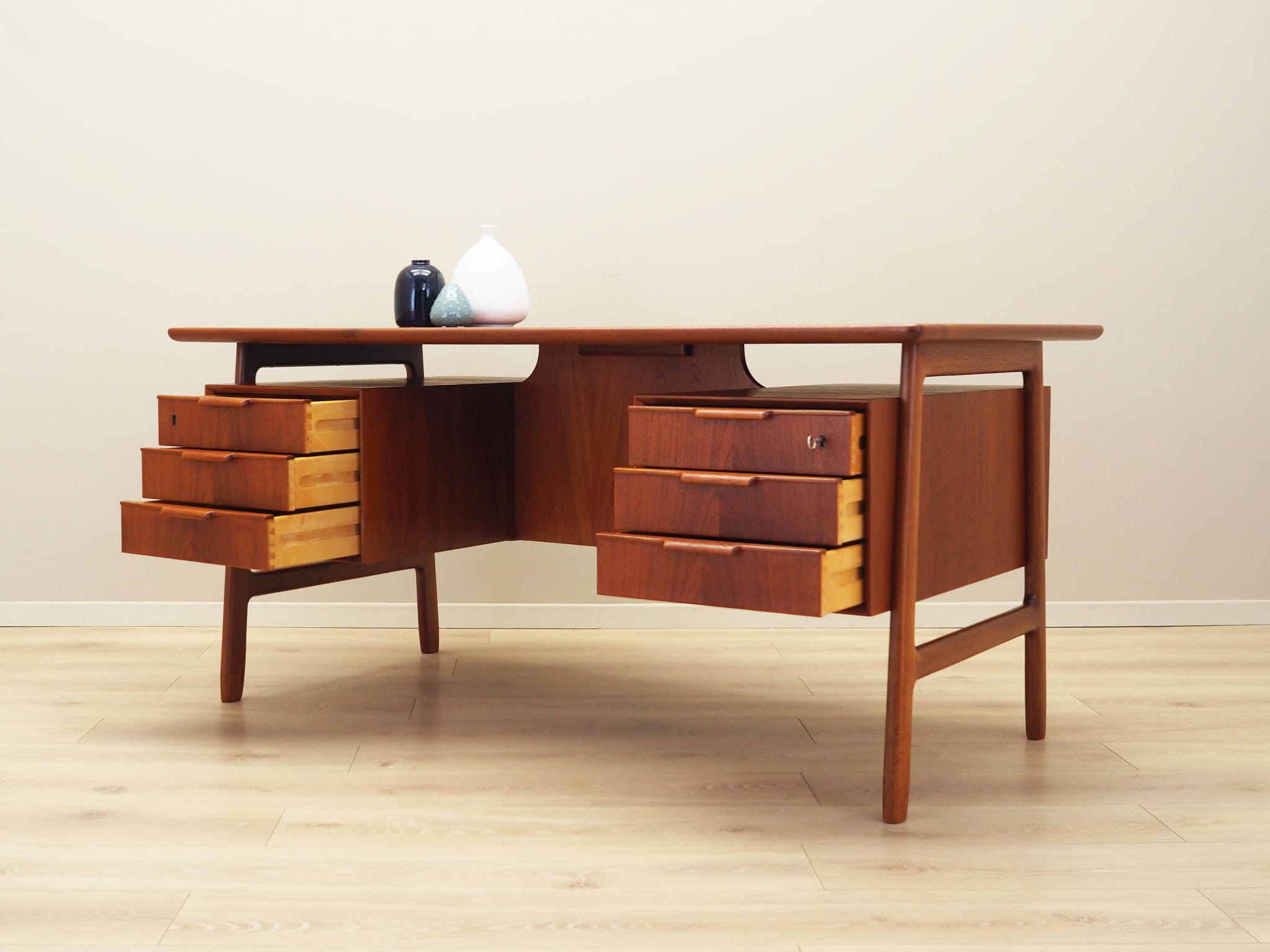 Vintage desk teak brown 1970s