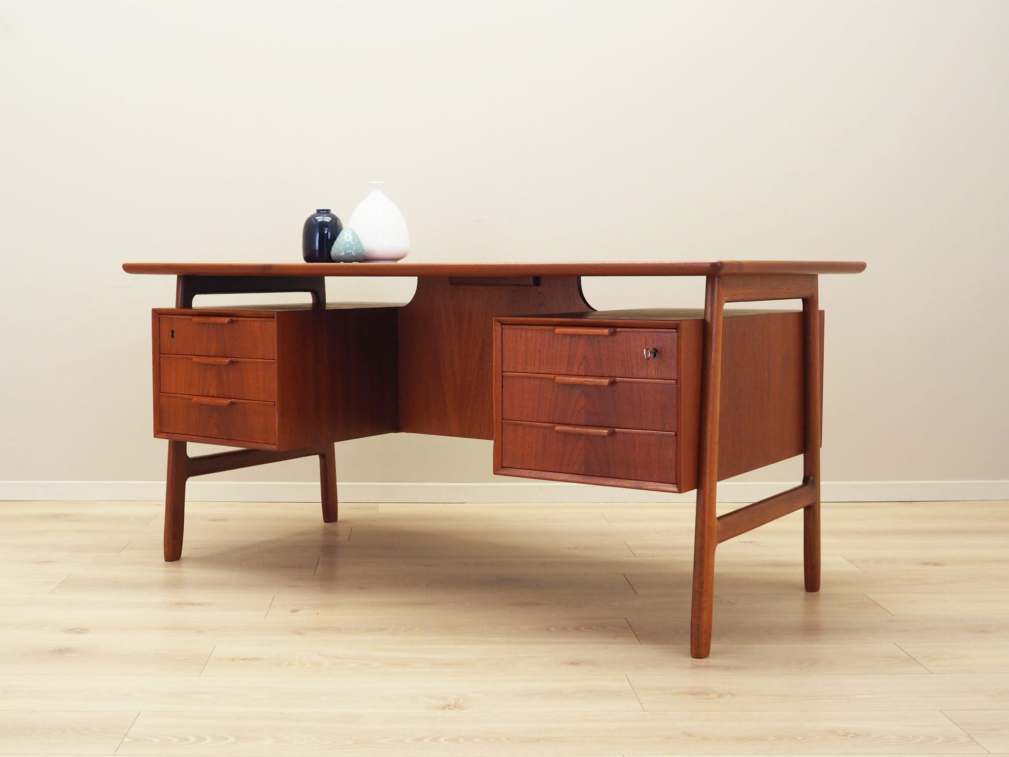 Vintage desk teak brown 1970s