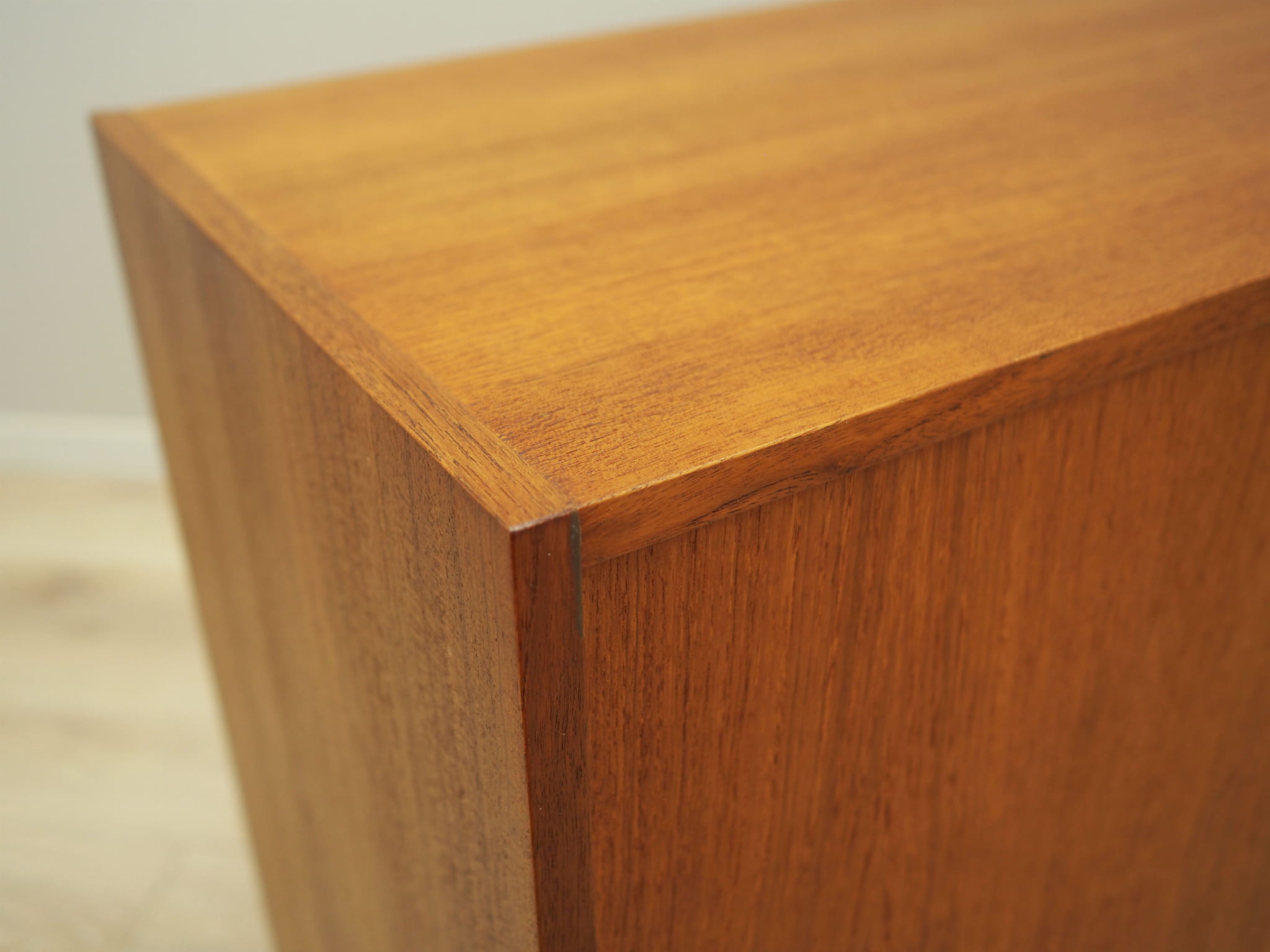 Armadio legno marrone anni '60