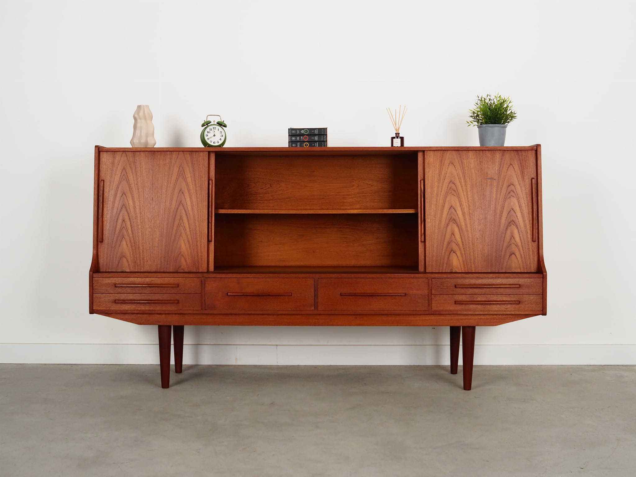 Vintage Highboard Teakholz Braun 1960er Jahre