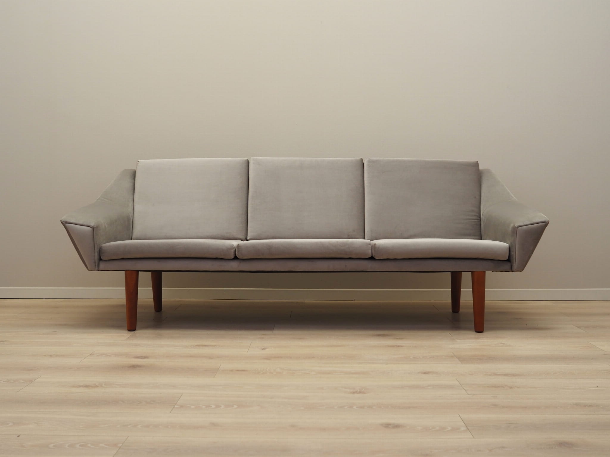 Sofa 3-seater textile gray 1980s