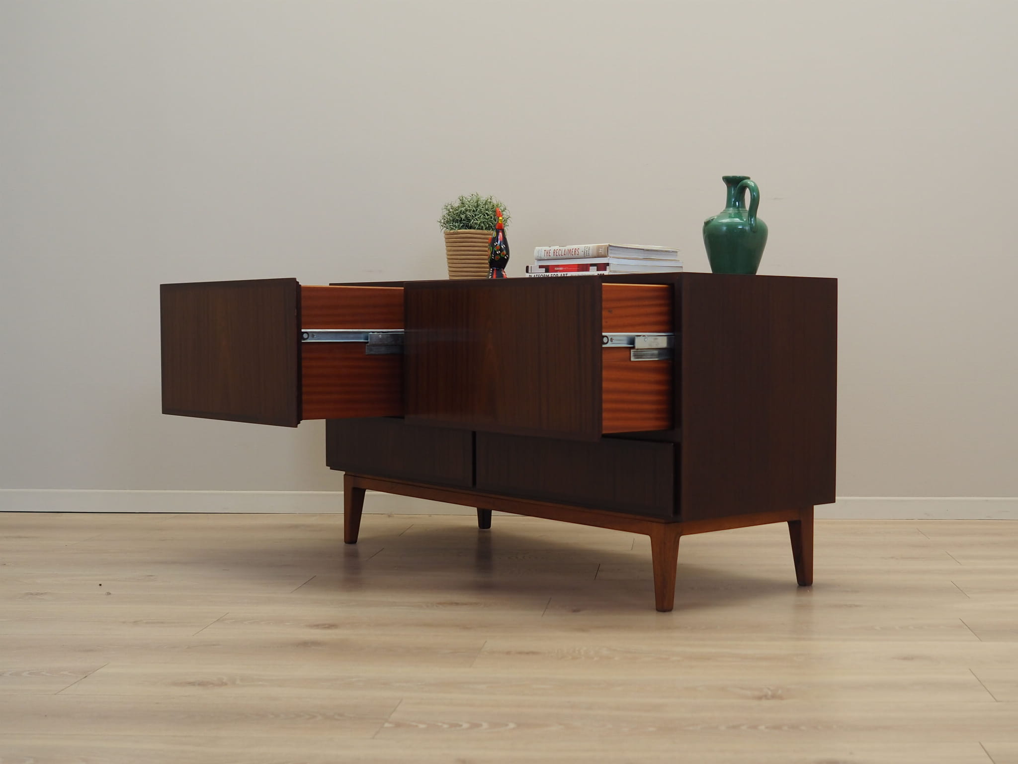Vintage dresser mahogany brown 1970s