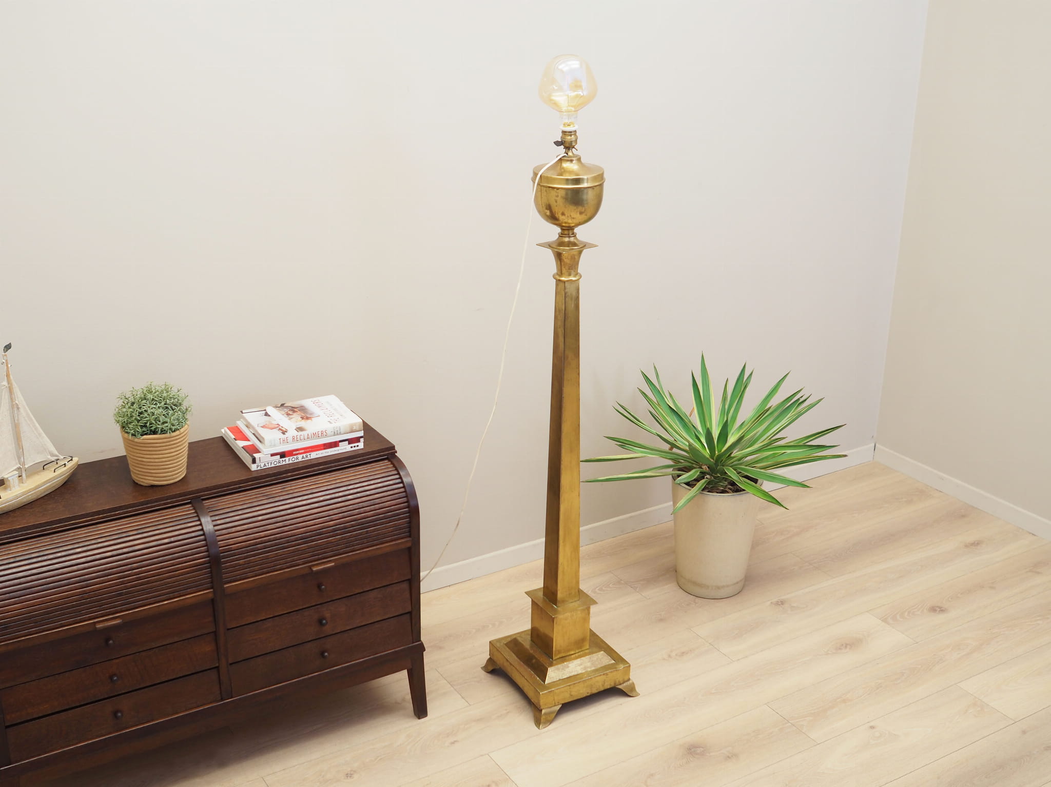 Lampada da terra ottone oro anni '60