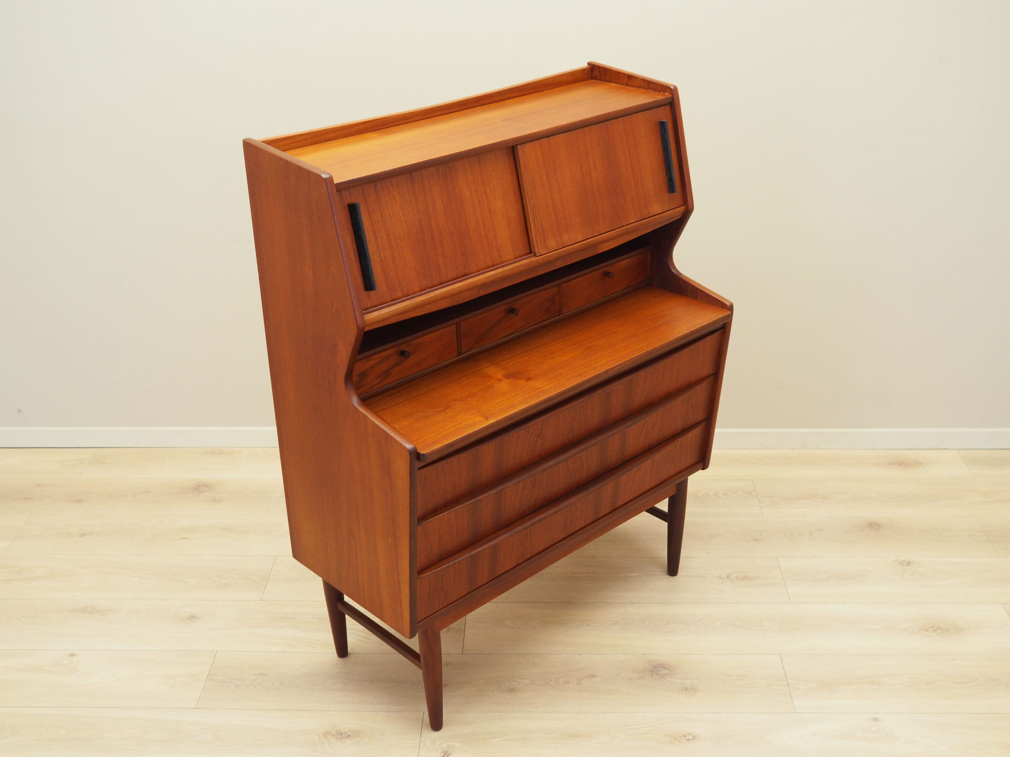 Secretary Wood Brown 1970s