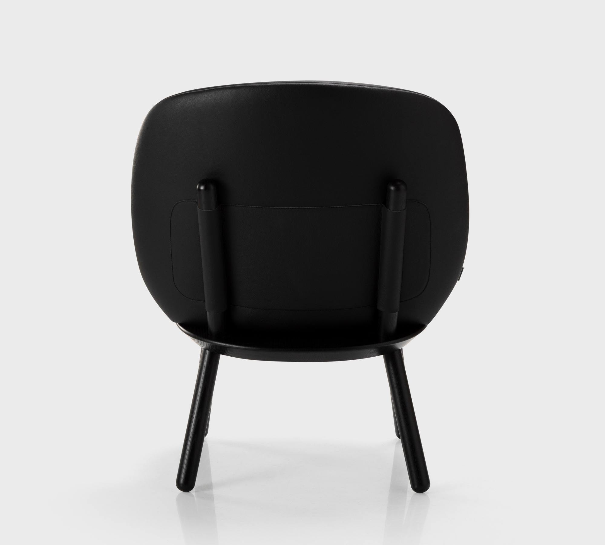 Naïve Lounge chair Ash wood Leather Black