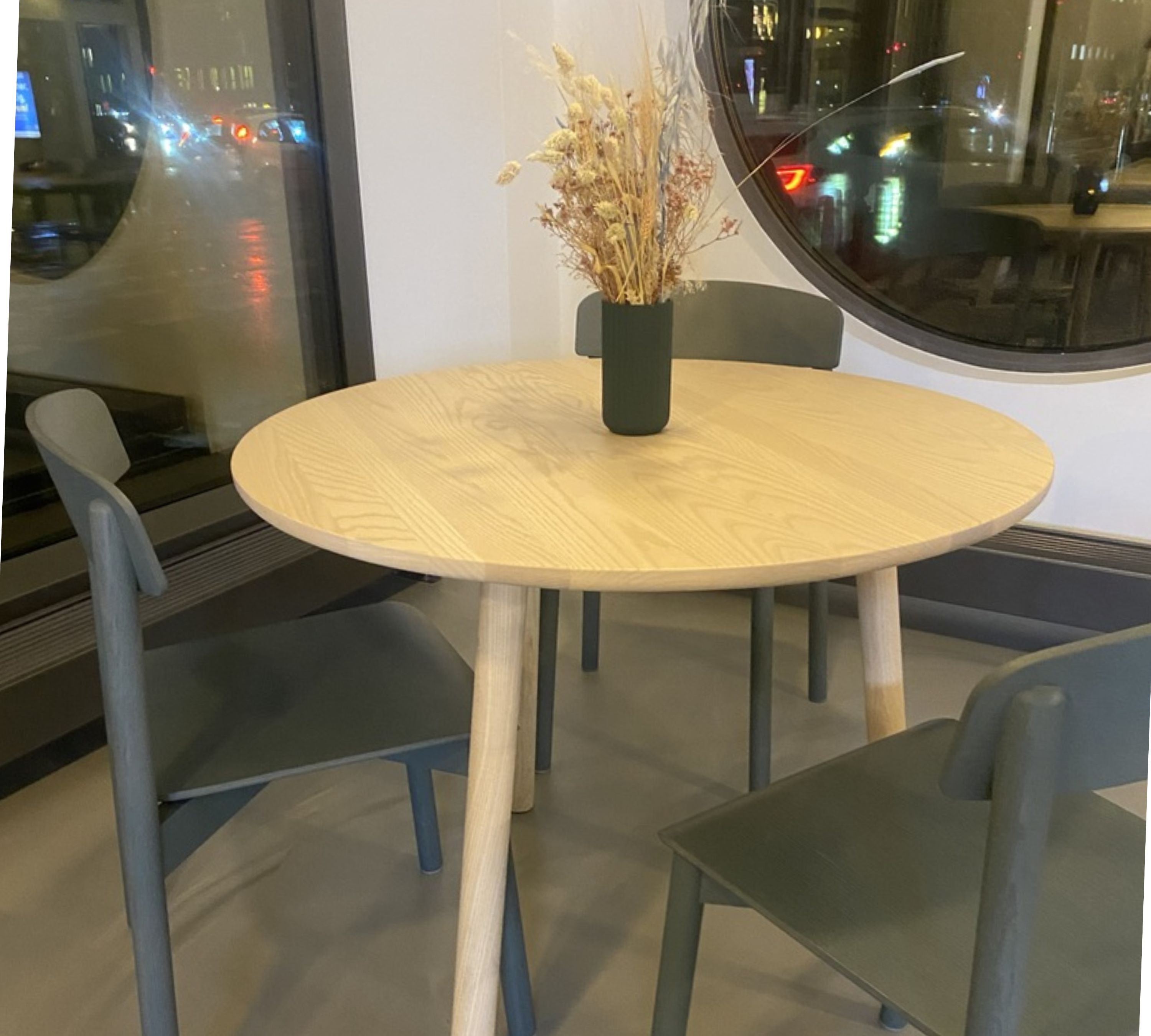 Profile Table Ash wood Natural Ø 94 cm