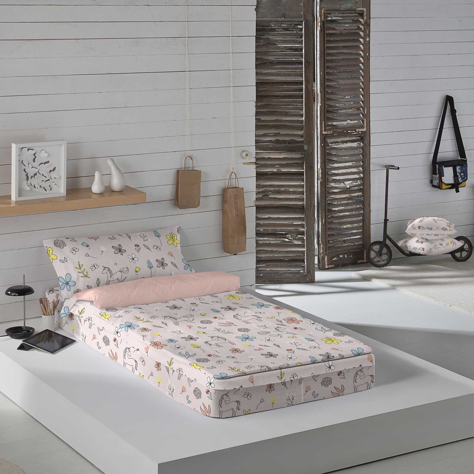 Fitted sheet & pillowcase
Bed width 90cm
100% Cotton