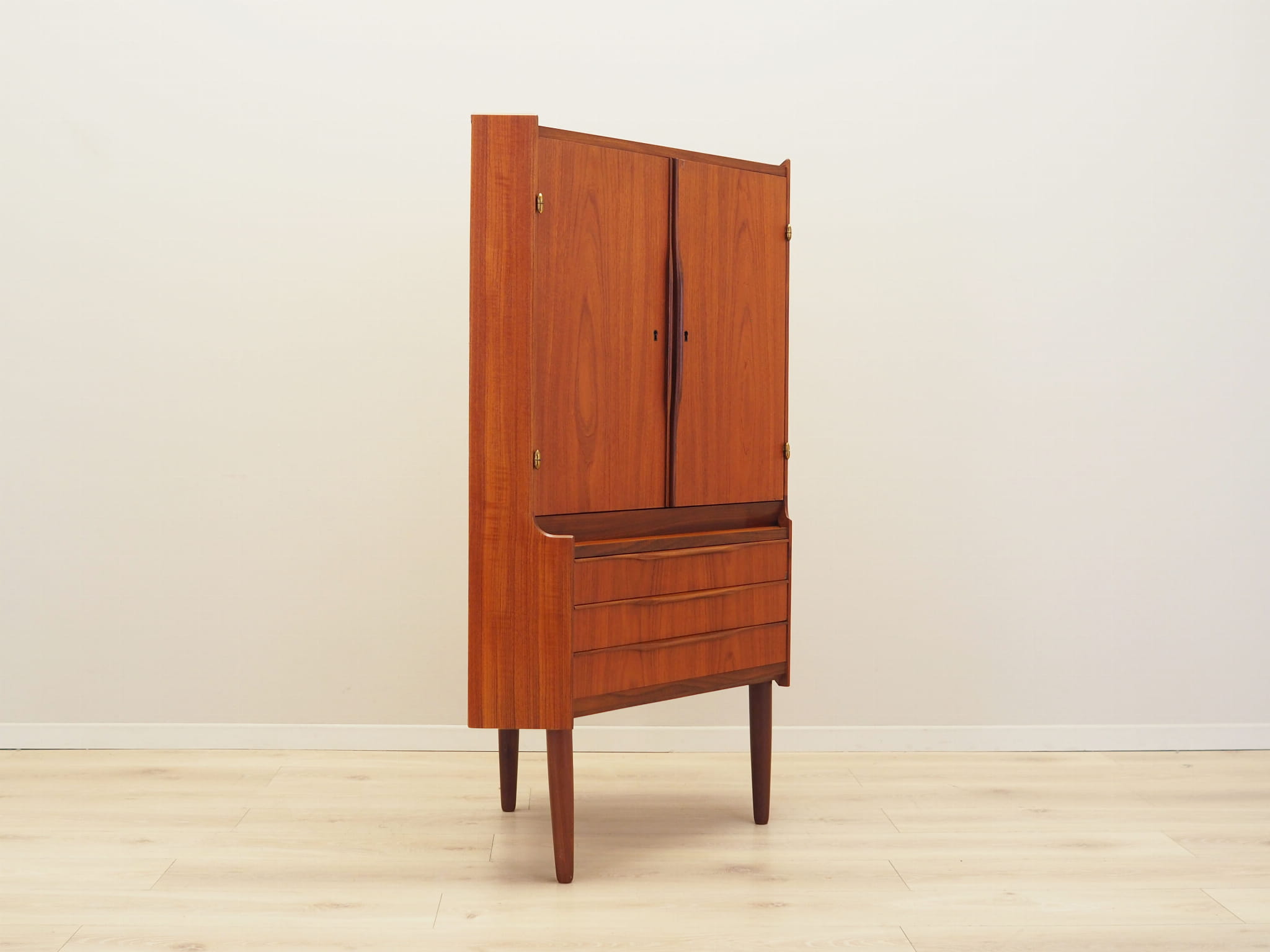 Vintage Eckschrank Teakholz Braun 1970er Jahre