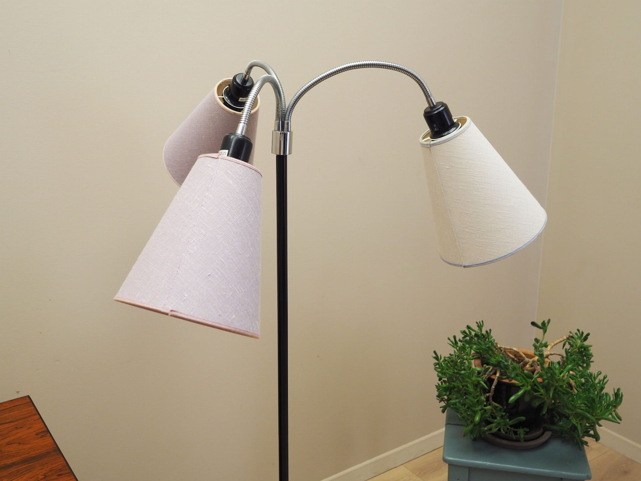 Vintage Lampada da terra Metallo Tessuto Bianco Anni '70