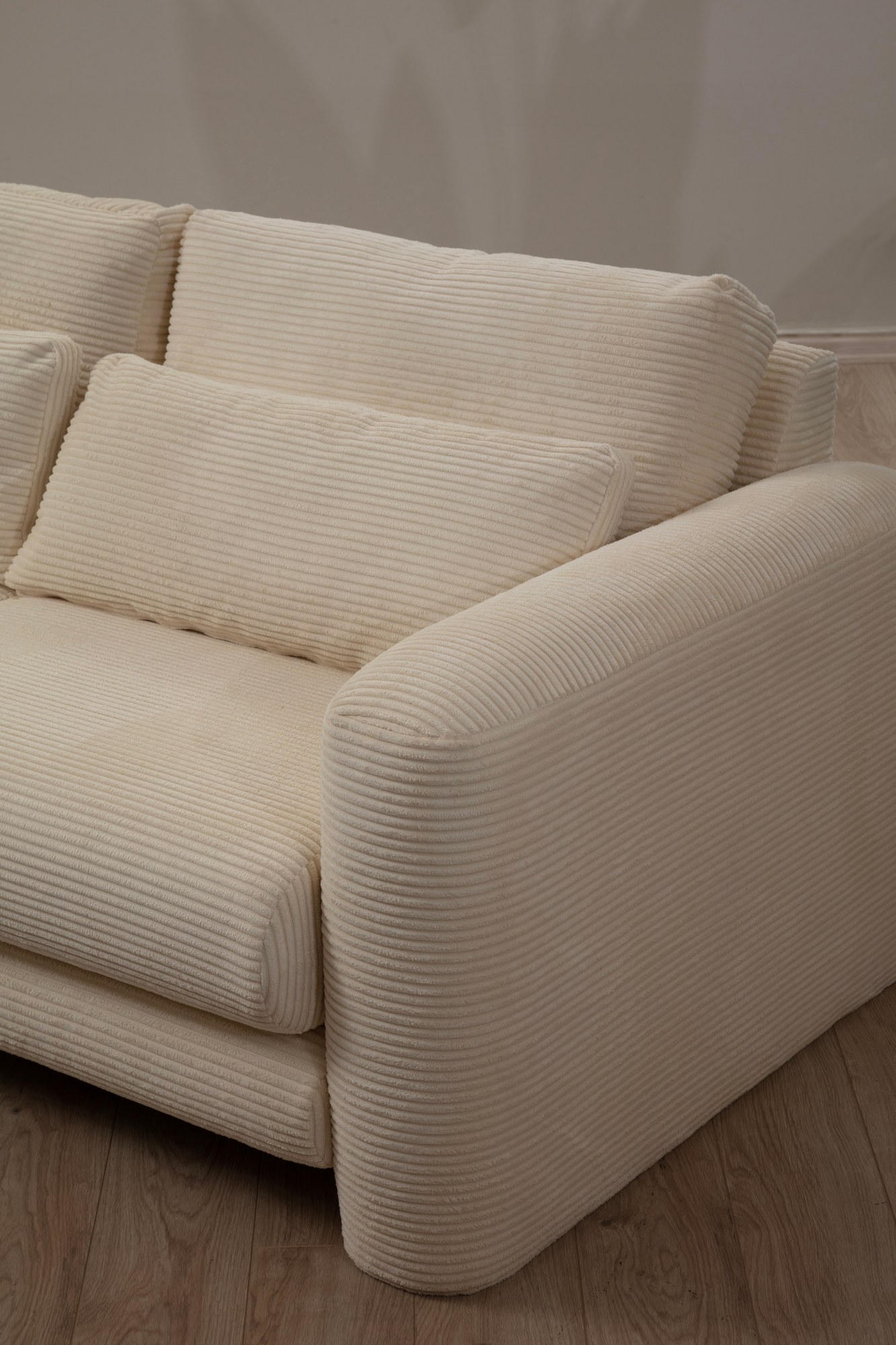 Modern sofa chaise longue left cream