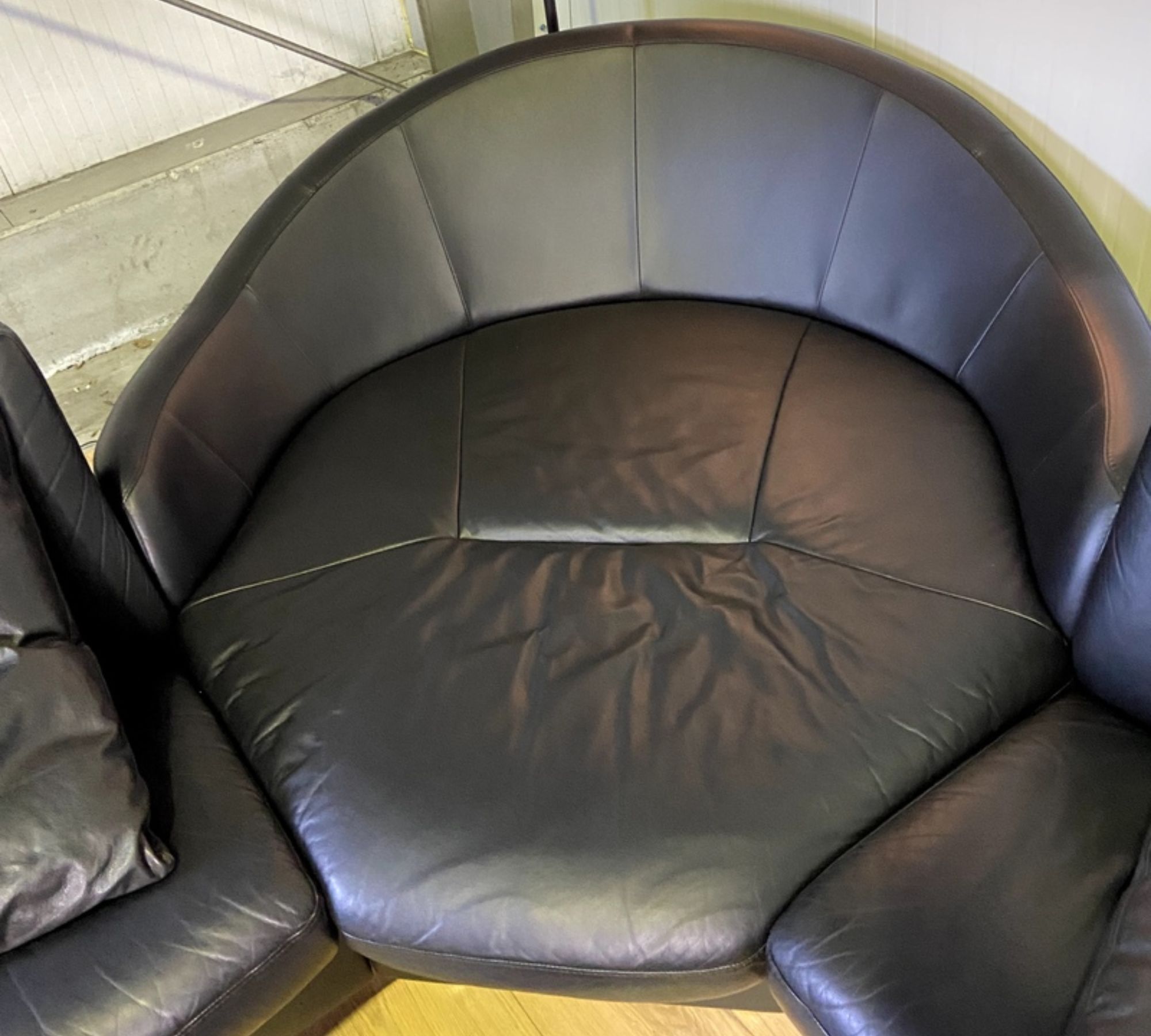 Arion Leather Sofa Black