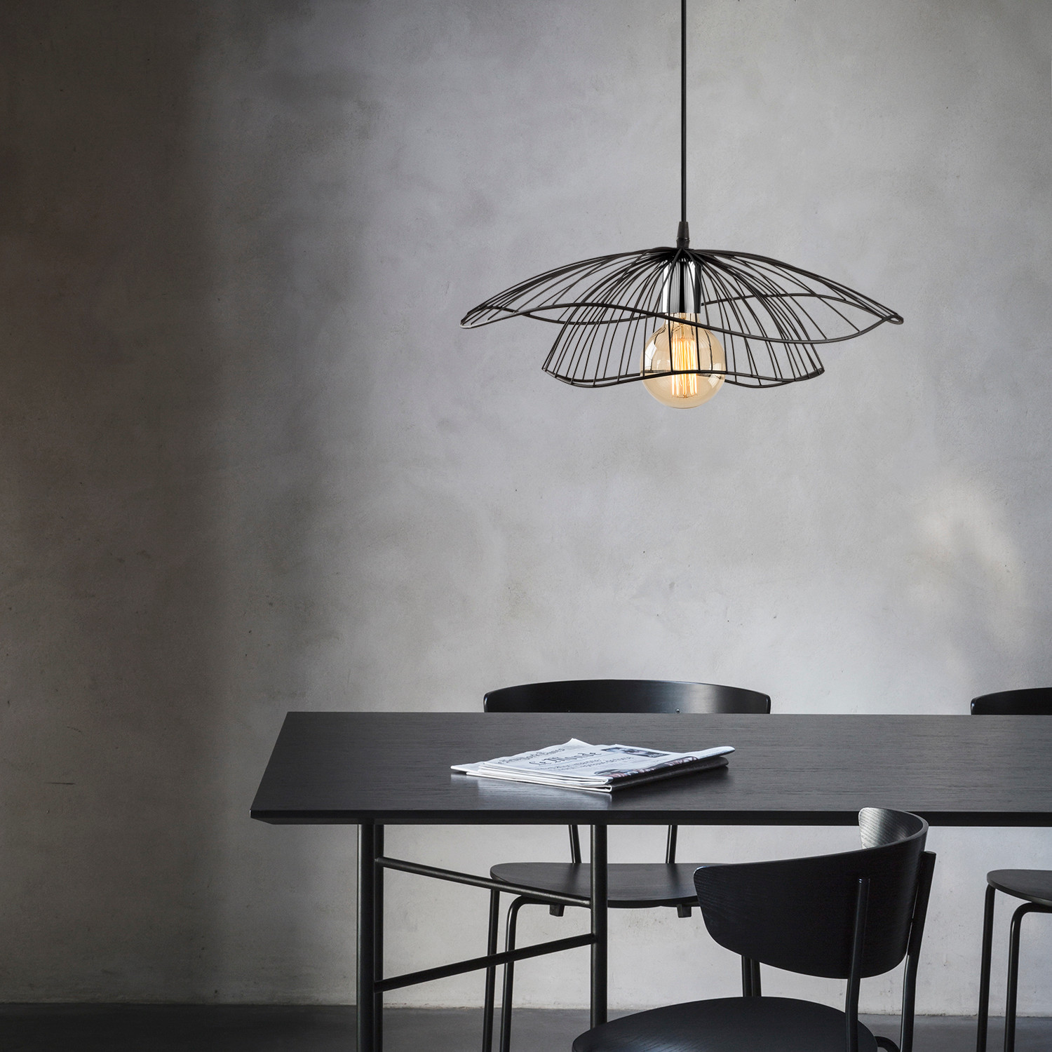 Modern pendant lamp with black metal struts