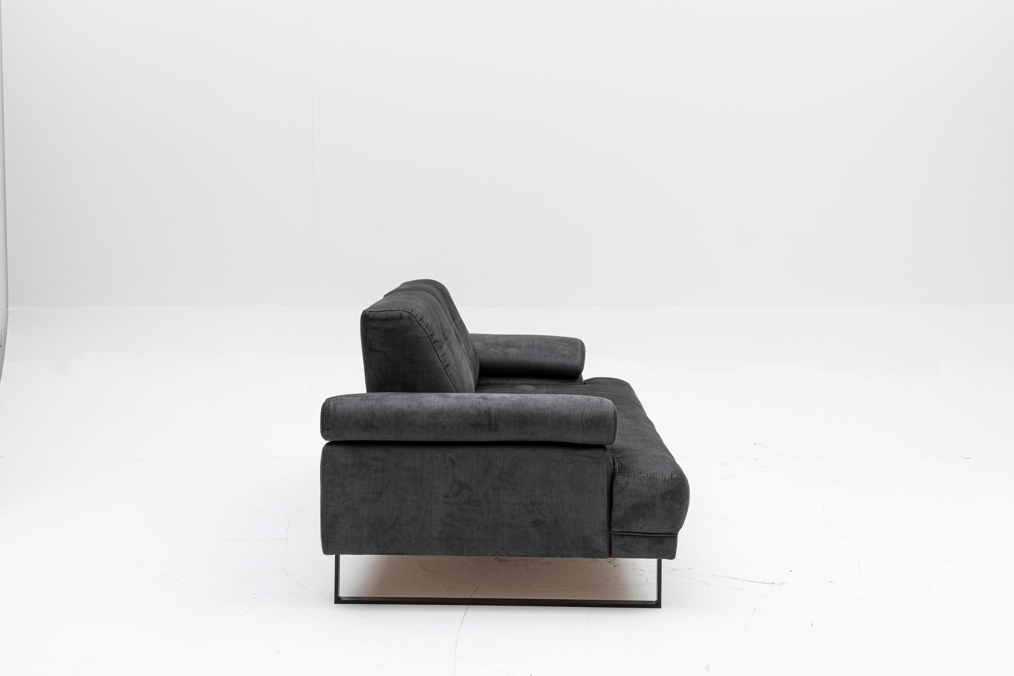 Mustang Sofa Charcoal