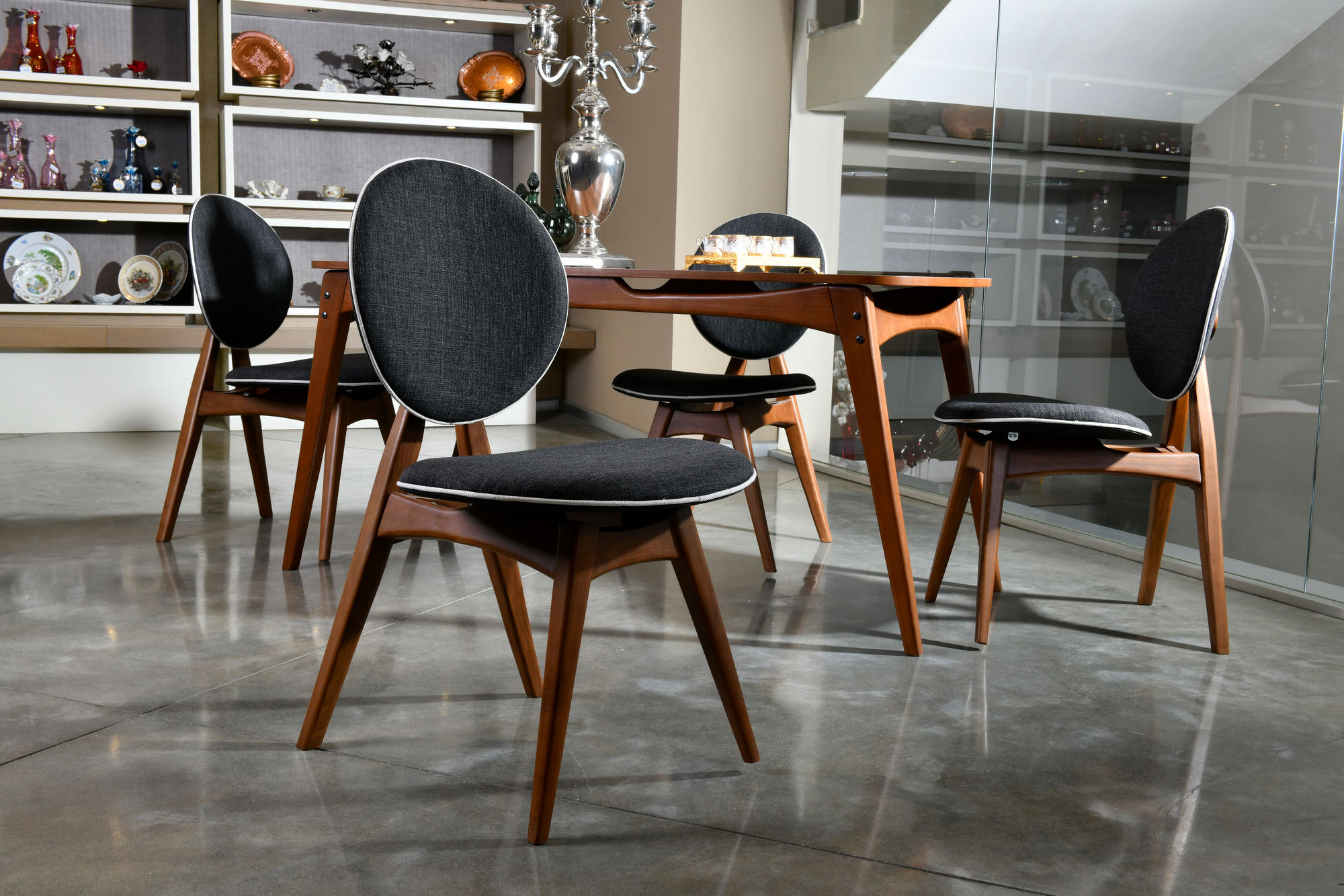 Touch Dining table set 5-piece. Linen Anthracite