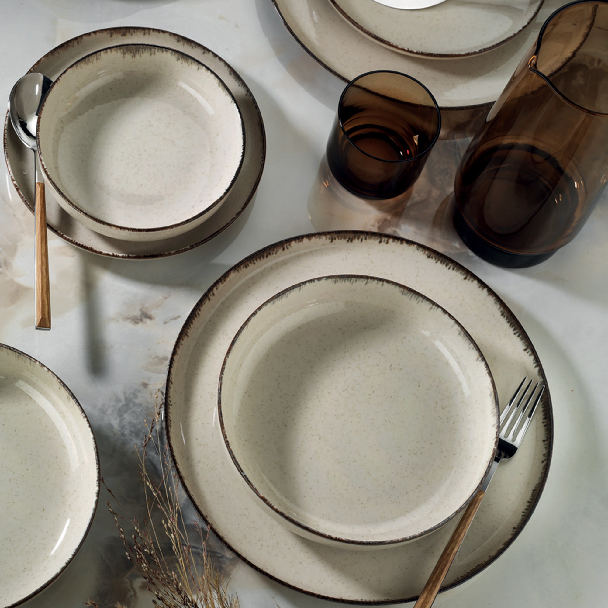 Tableware set 24-piece porcelain cinnamon