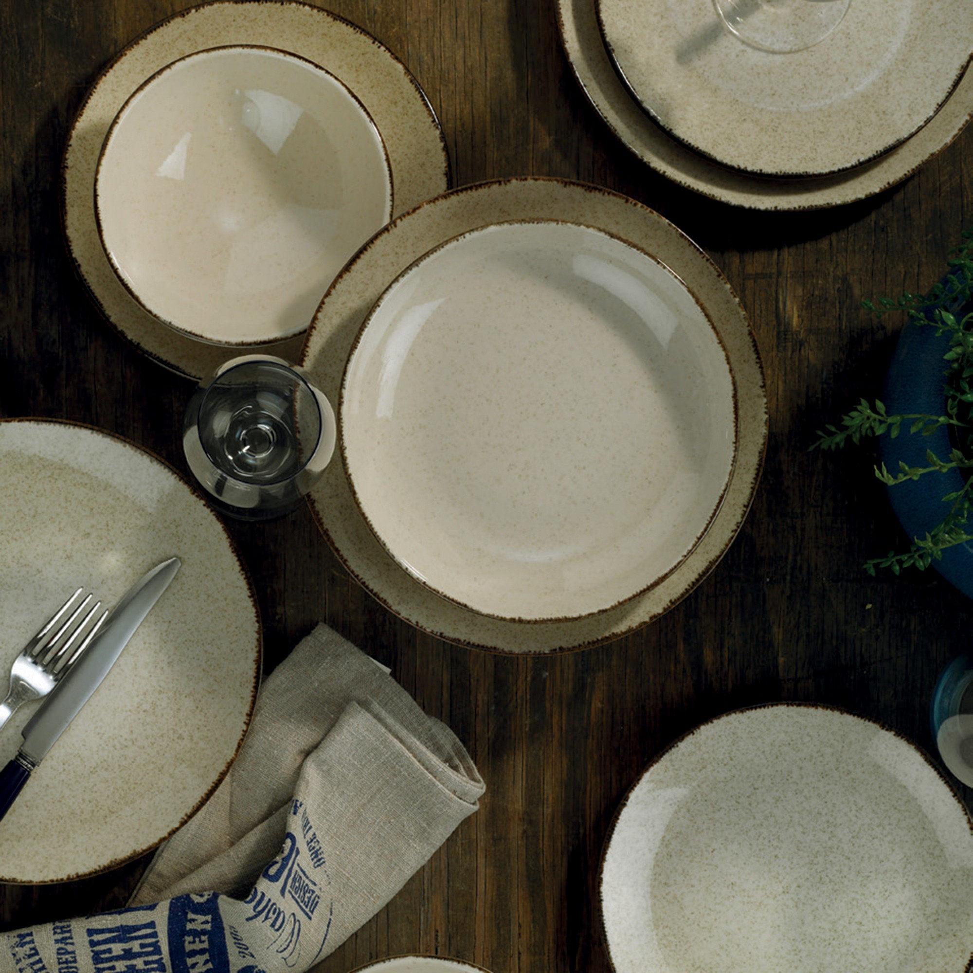 Plate set 18-piece Porcelain Cinnamon brown