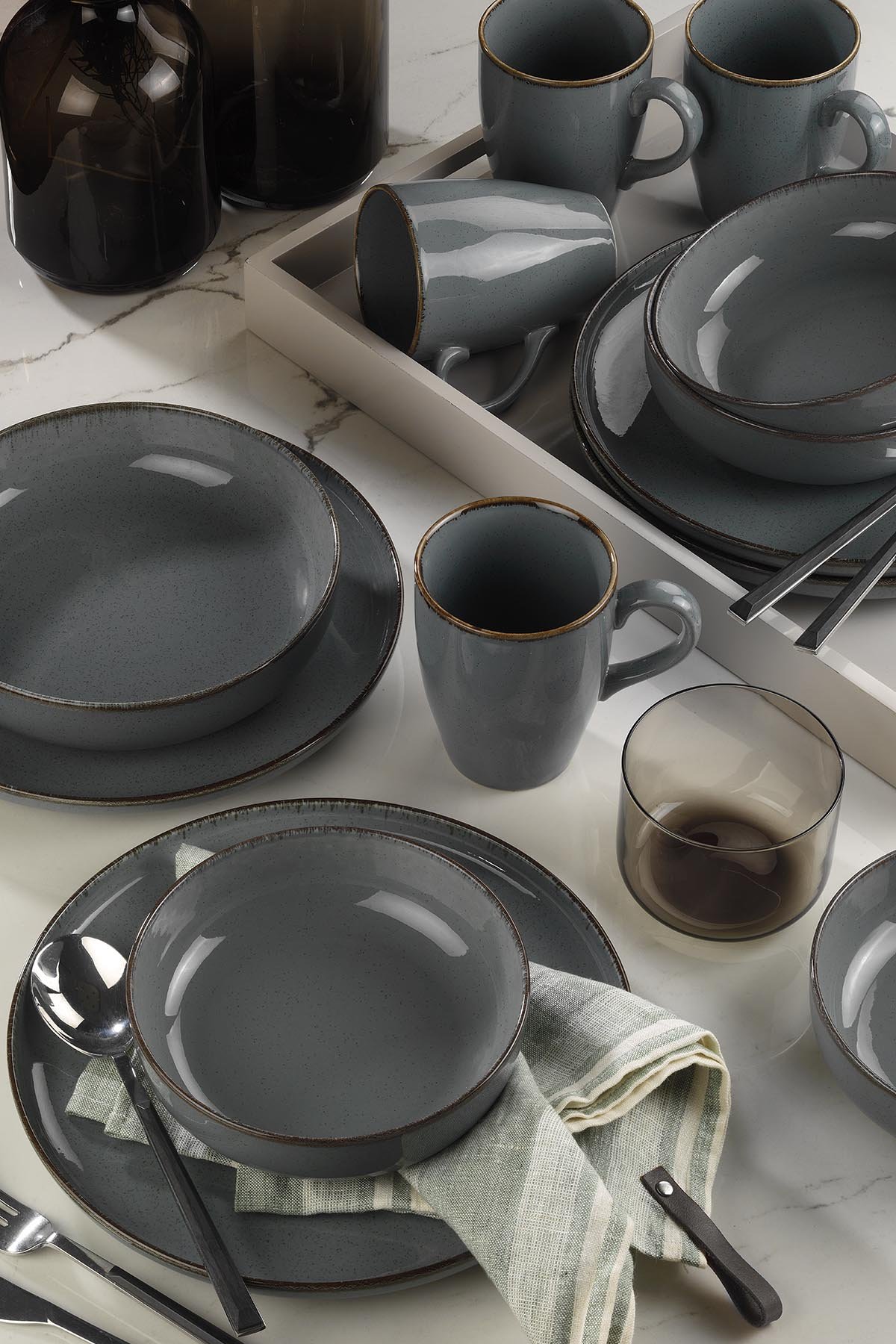 Dinner set 16-piece Porcelain Grey