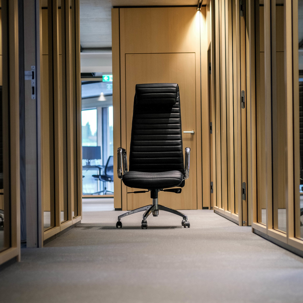 ASPERA 20 Office chair with casters Nappa leather Black