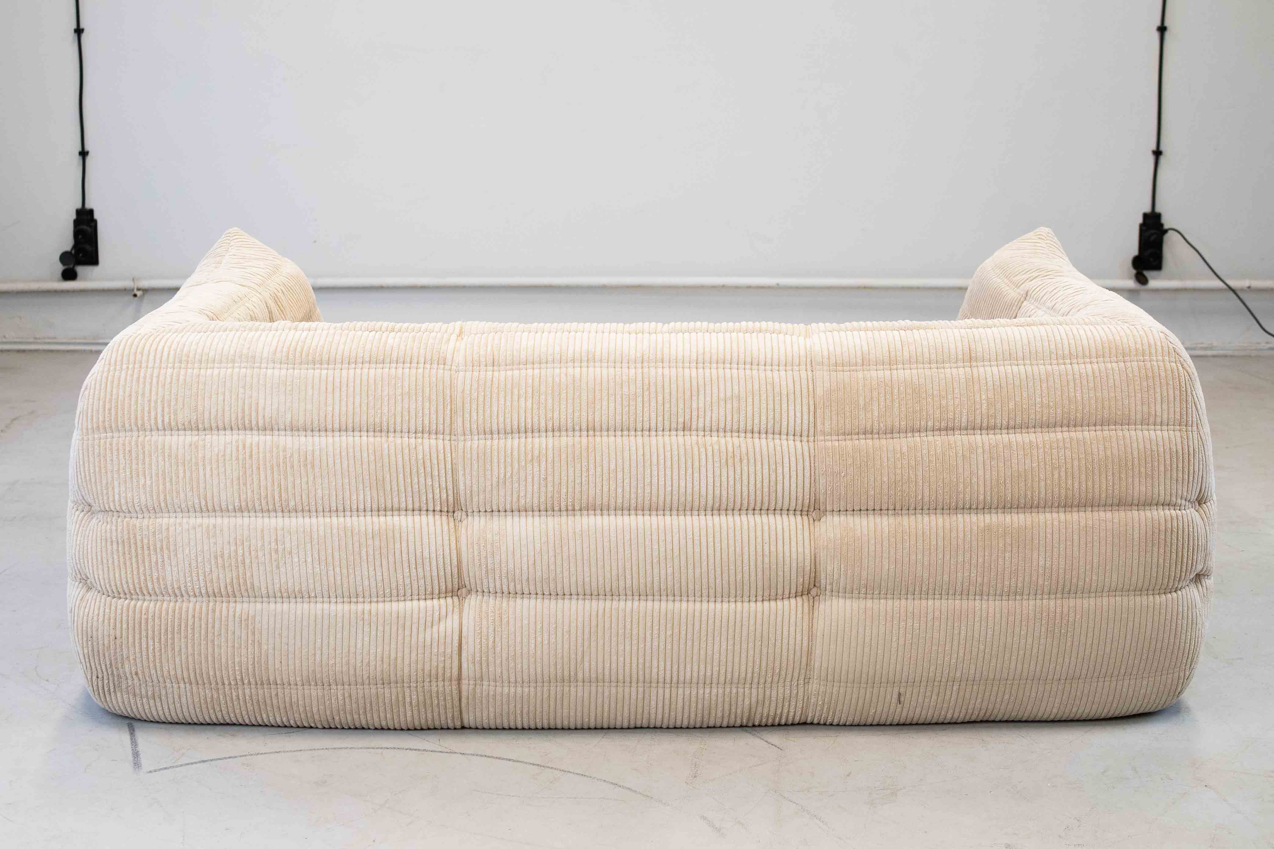 Togo Sofa 2-seater with armrest Cord Beige