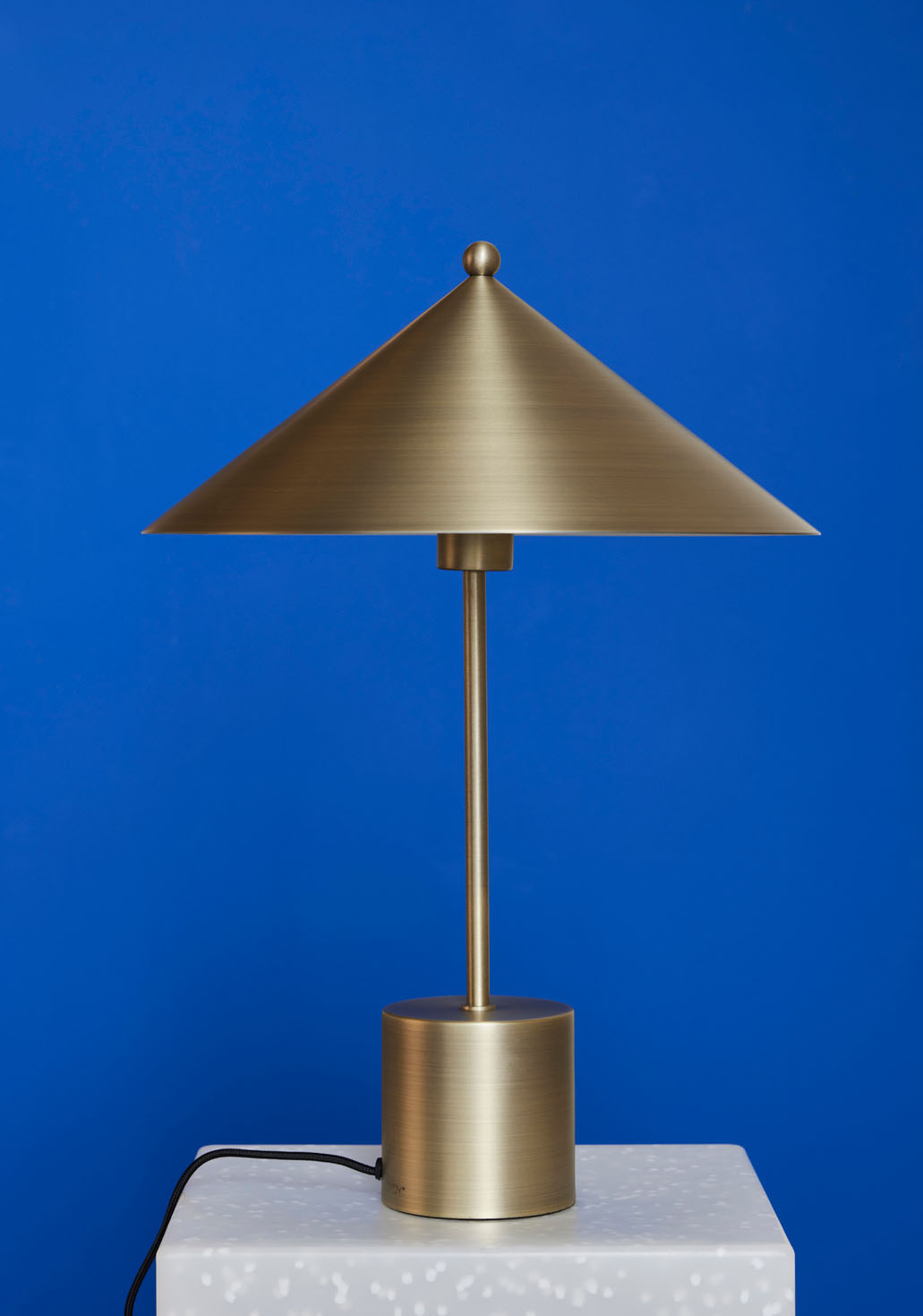 Kasa Table Lamp Steel Gold