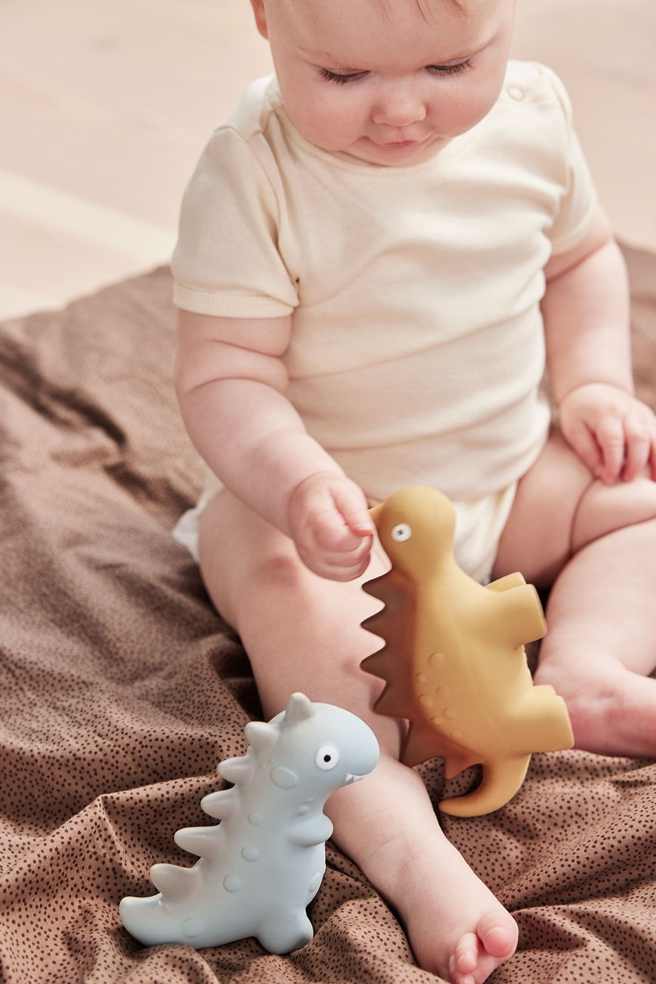 Billy Dino Teether Rubber Brown