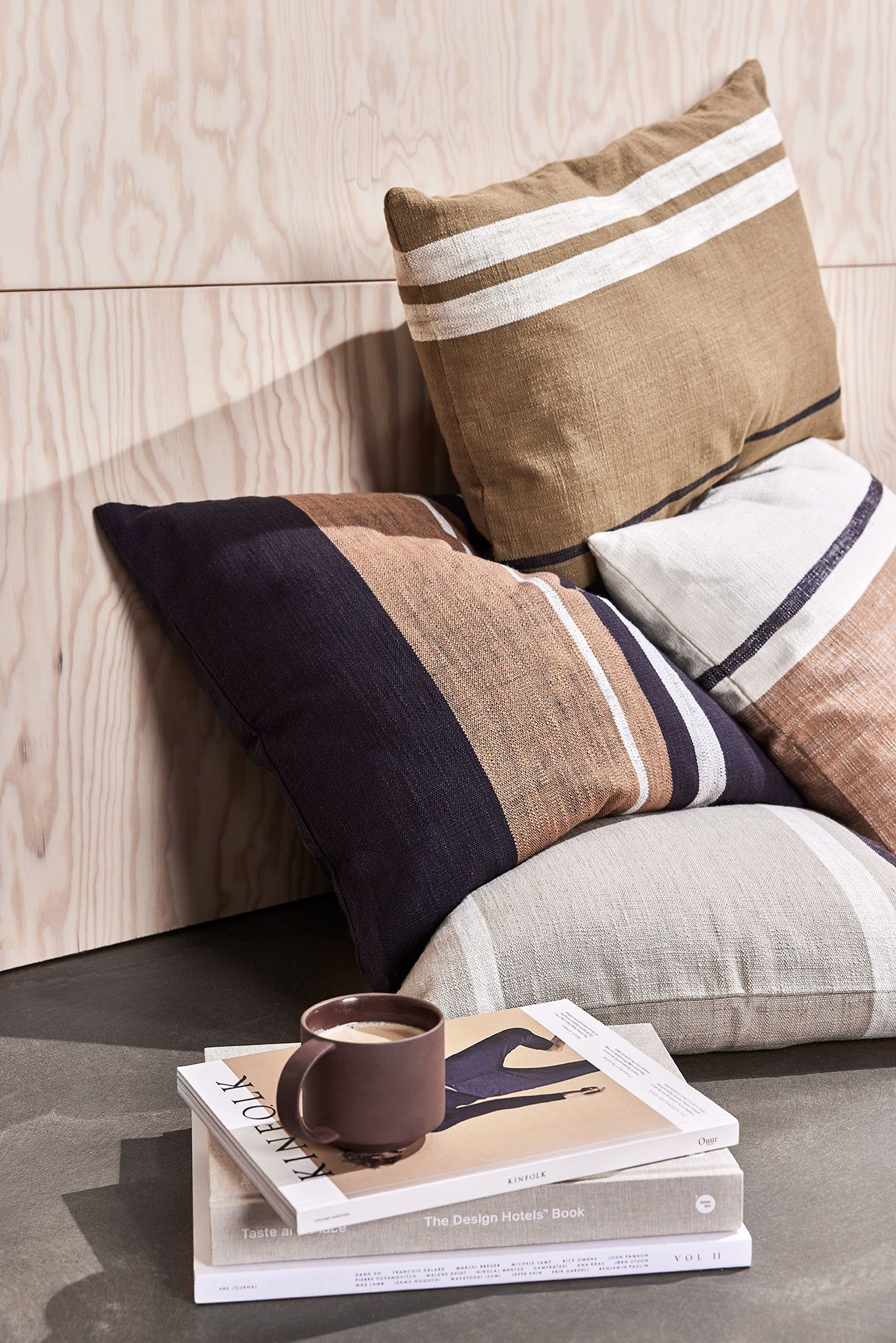 Soft cushion cover cotton brown