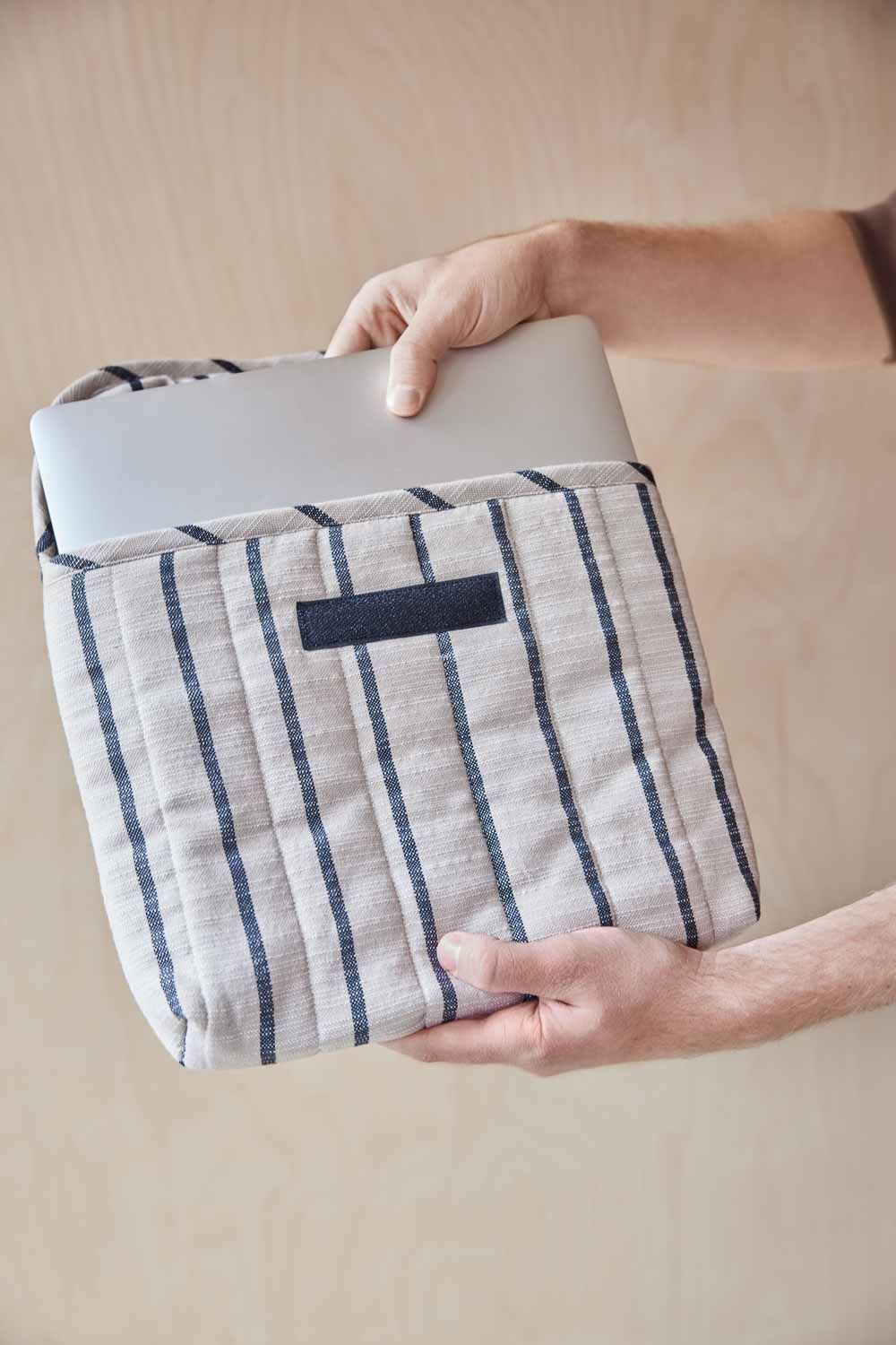 Laptop bag cotton cream striped
