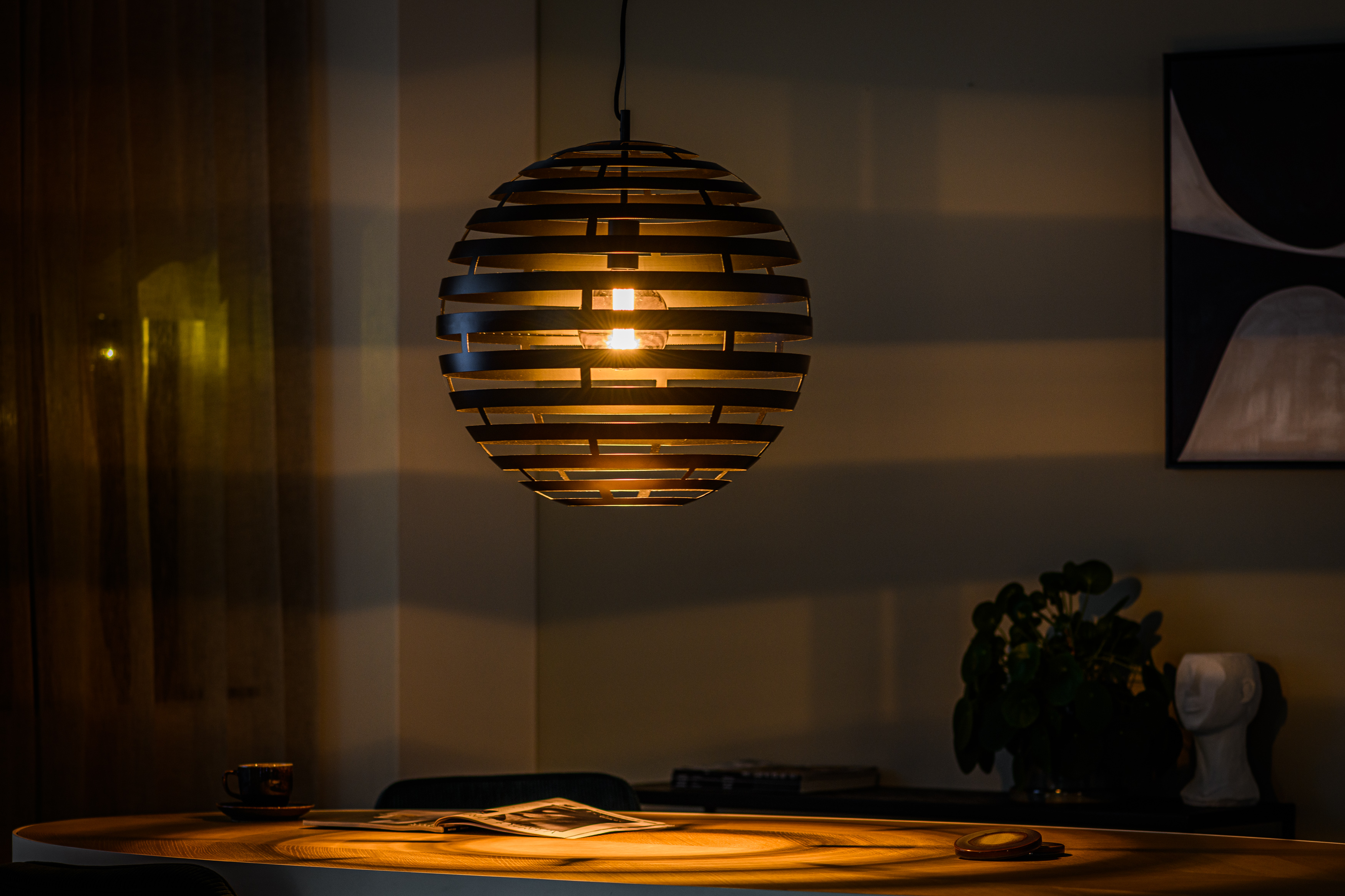 Pendant lamp metal black
