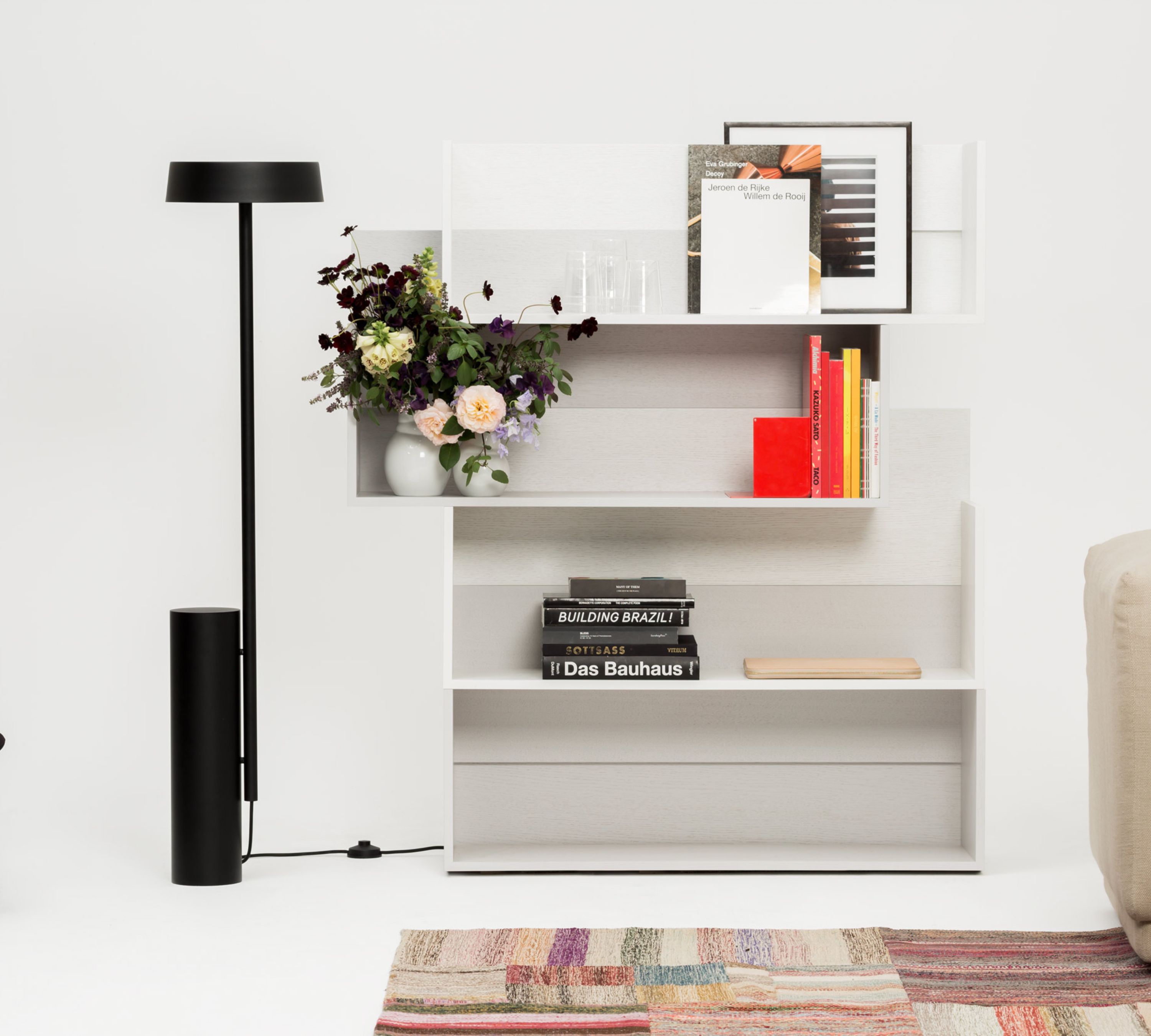 December Floor lamp Aluminum Powder-coated Black