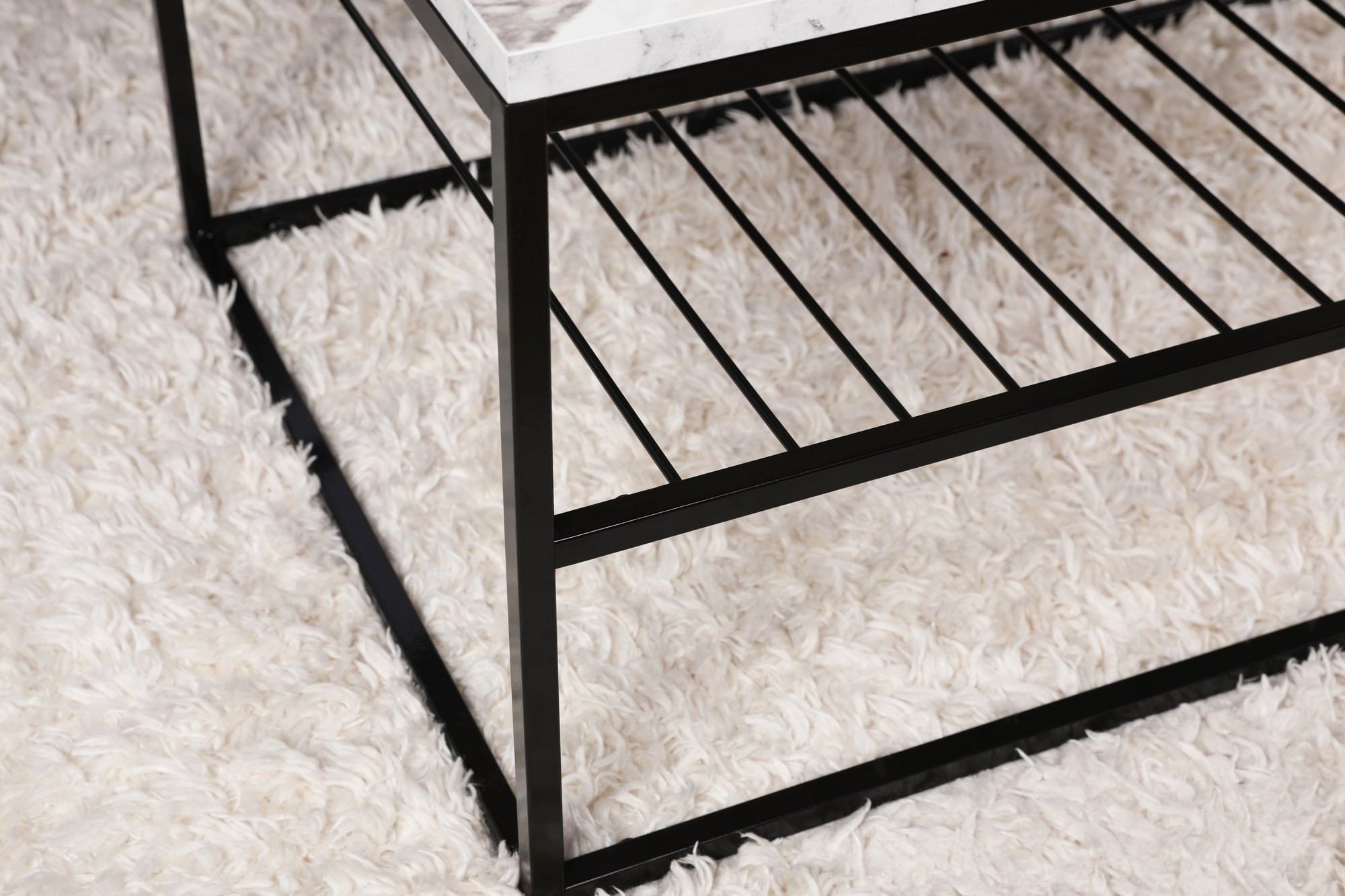 Asude Couchtisch Holzfurnier Weiß Schwarz