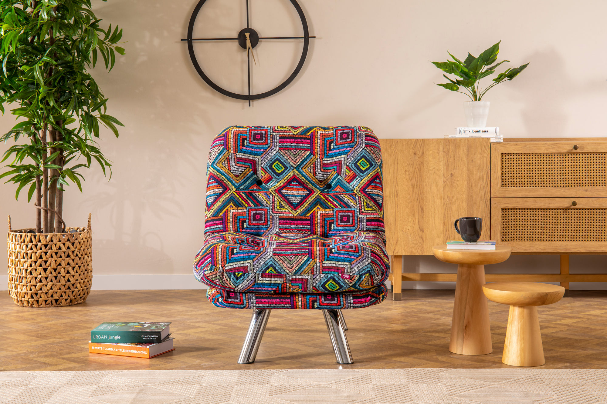 Misa Small Solo Sleeper Sofa 1-Seater Multicolored
