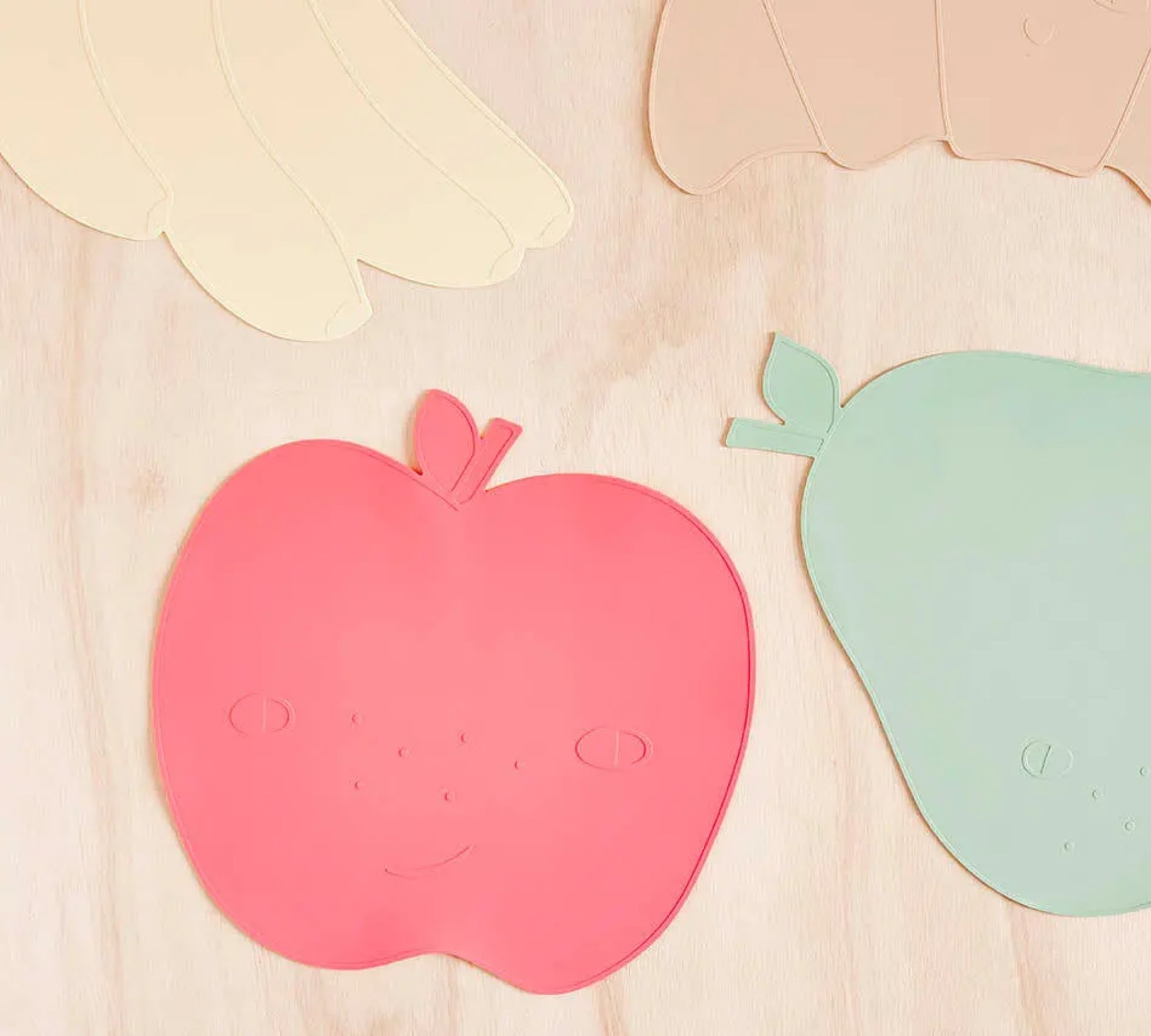 Yummy Apple Placemat Silicone Red