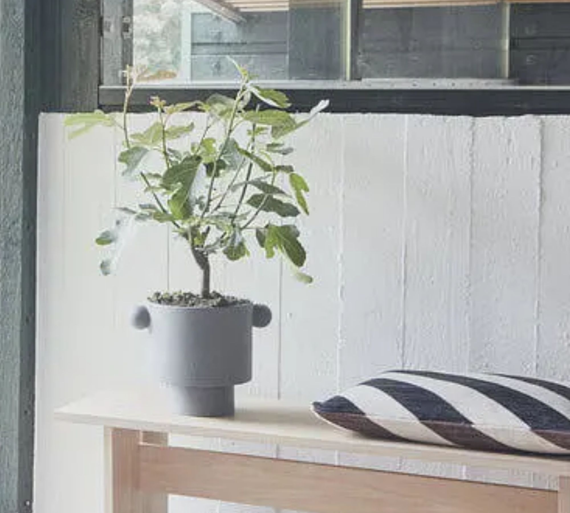 Inka Kana Flower Pot Anthracite