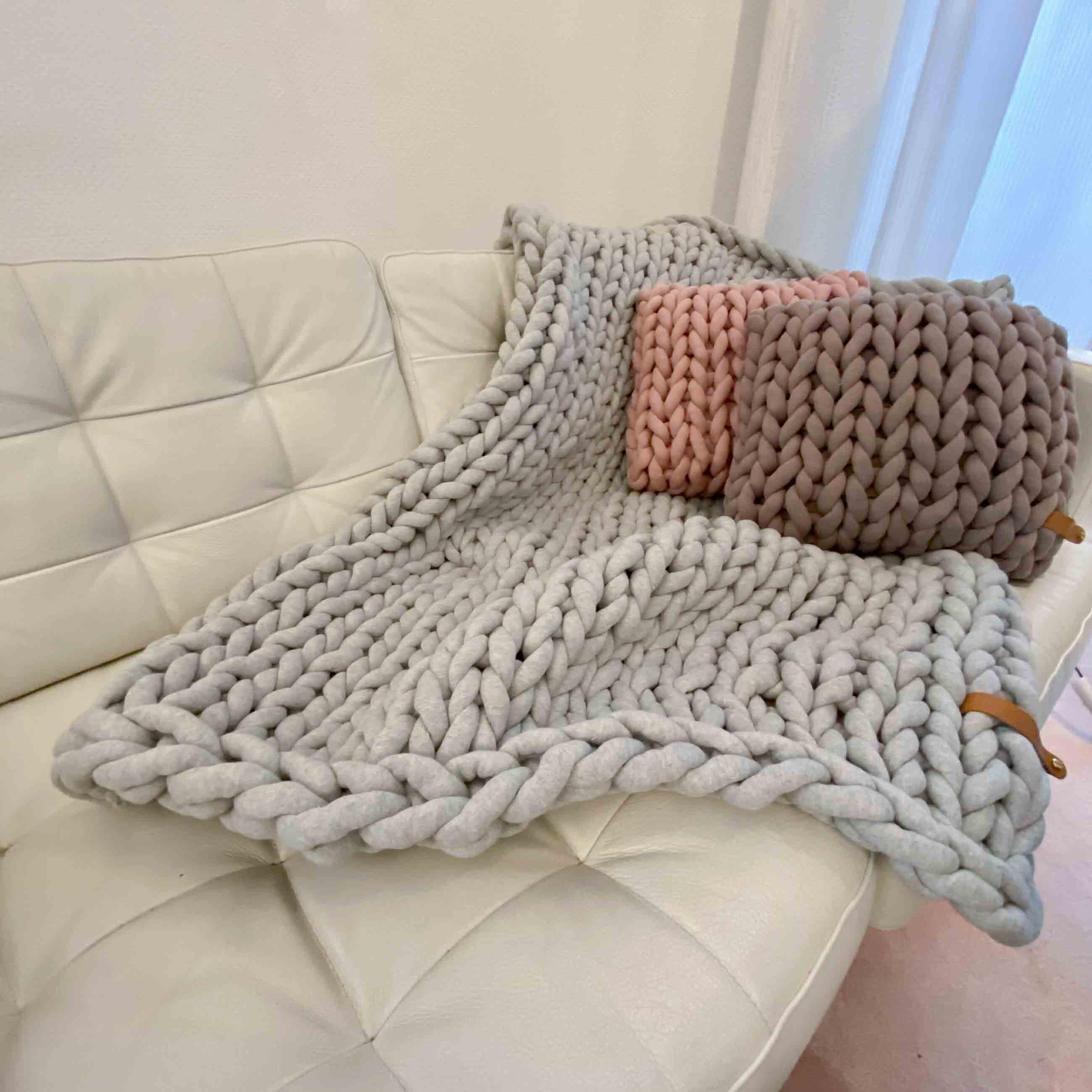 Pillow Cotton Chunky knit Taupe