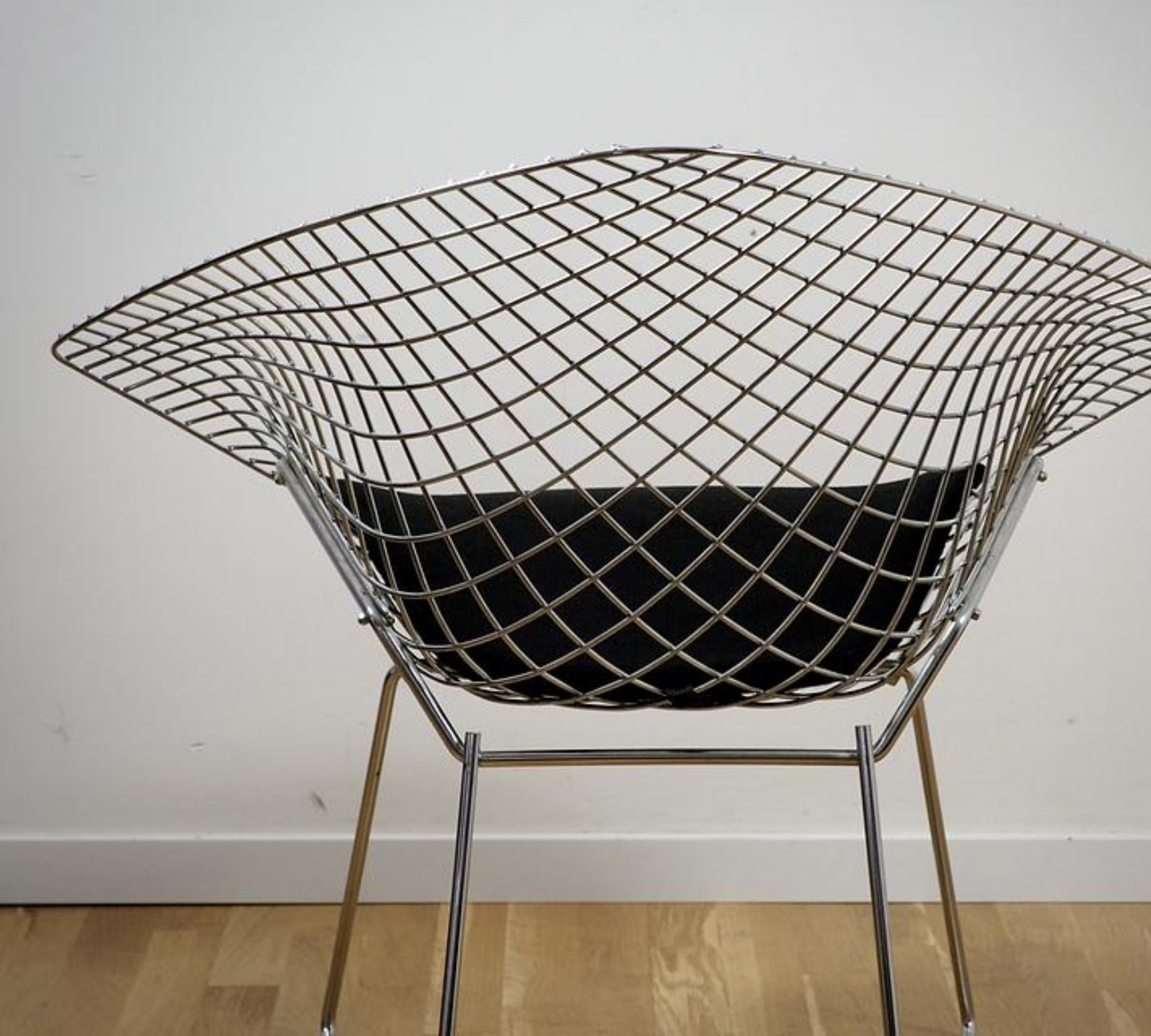 Bertoia Diamond Chair Silver with black cushion