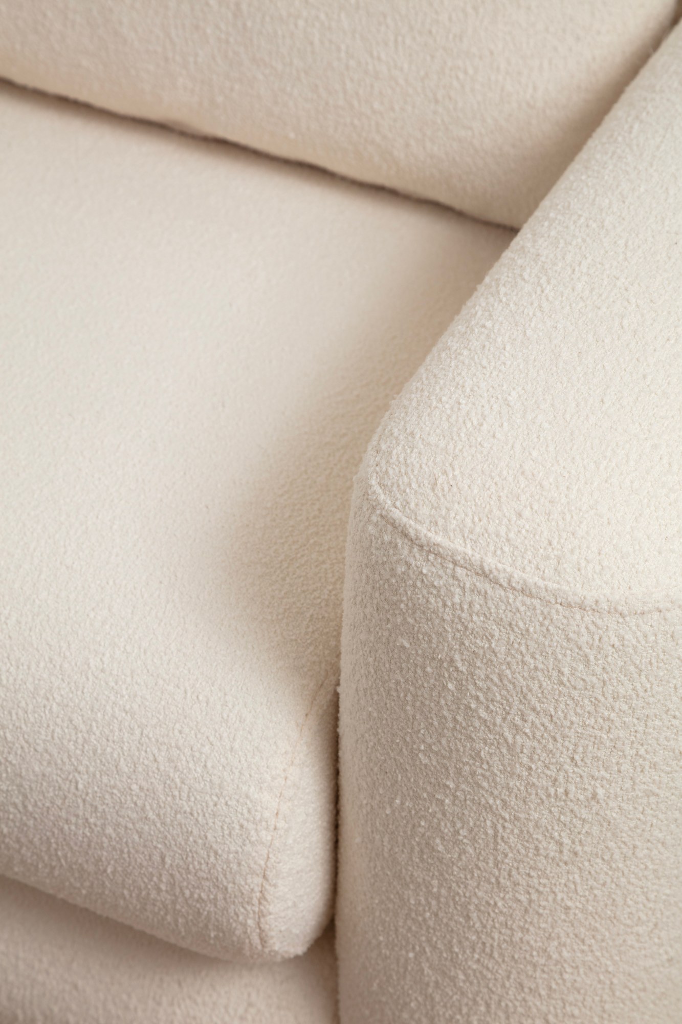 Lily 2-seater sofa cream