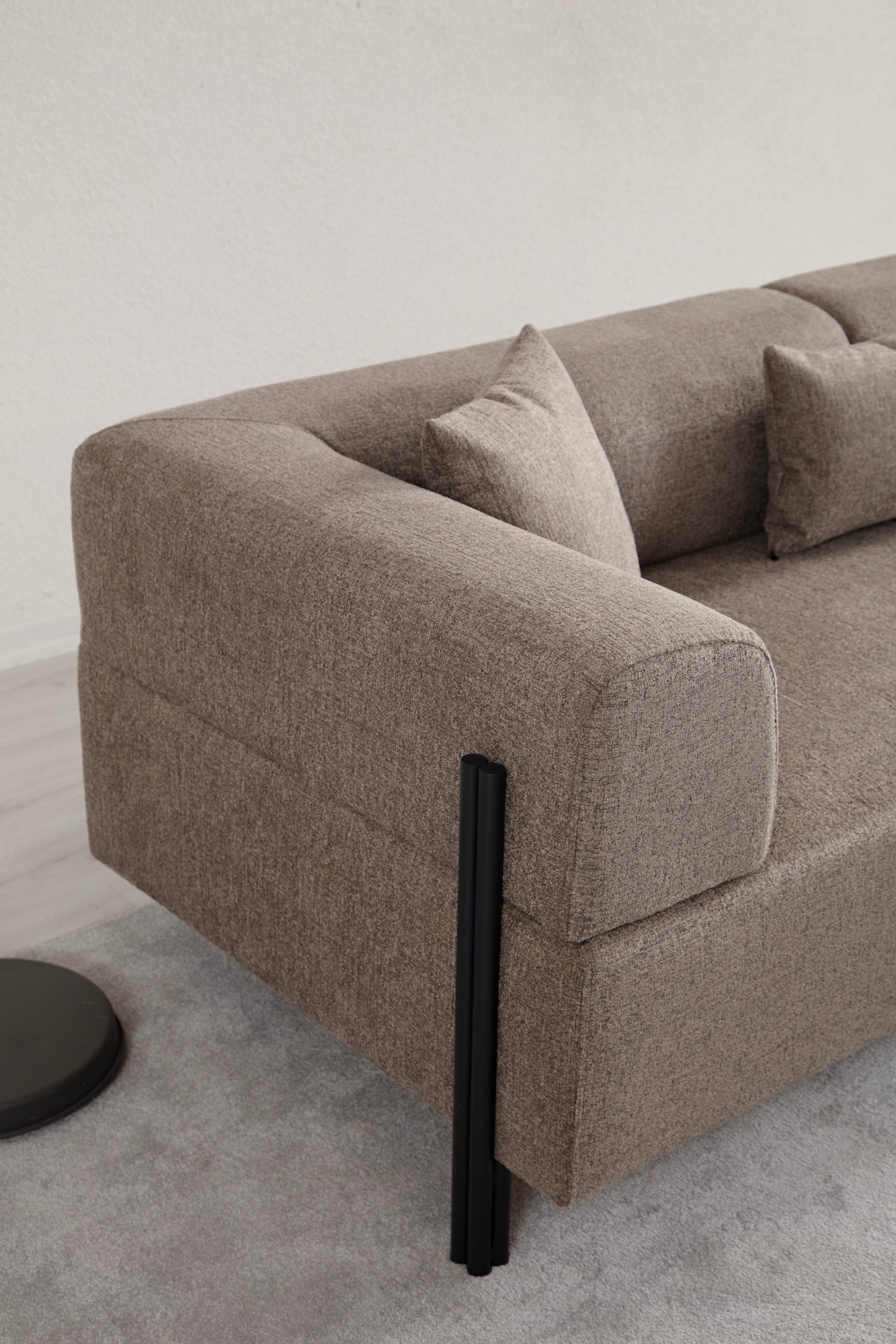 Gio 3-seater sofa brown