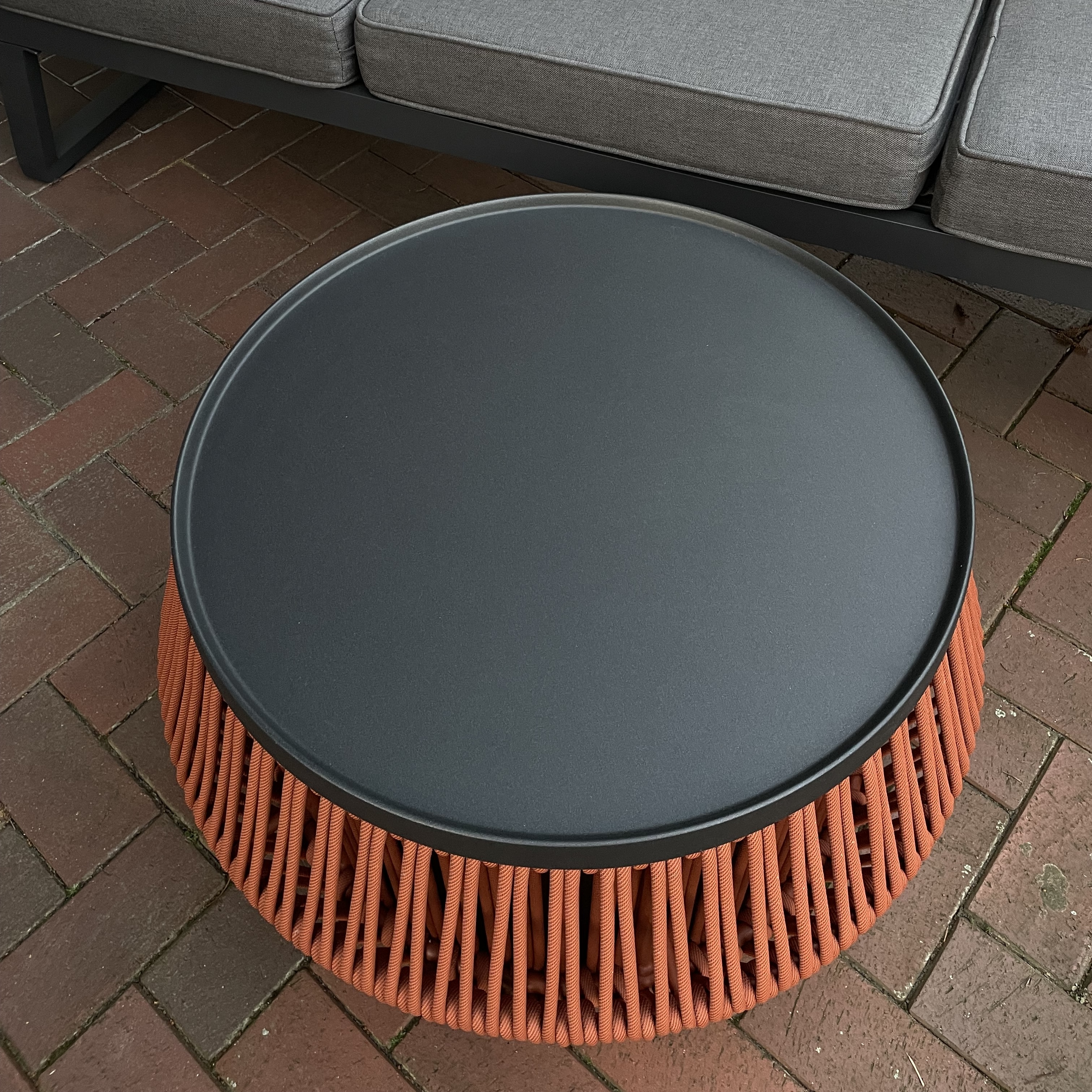 Hocker / Beistelltisch mit Tischplatte Orange