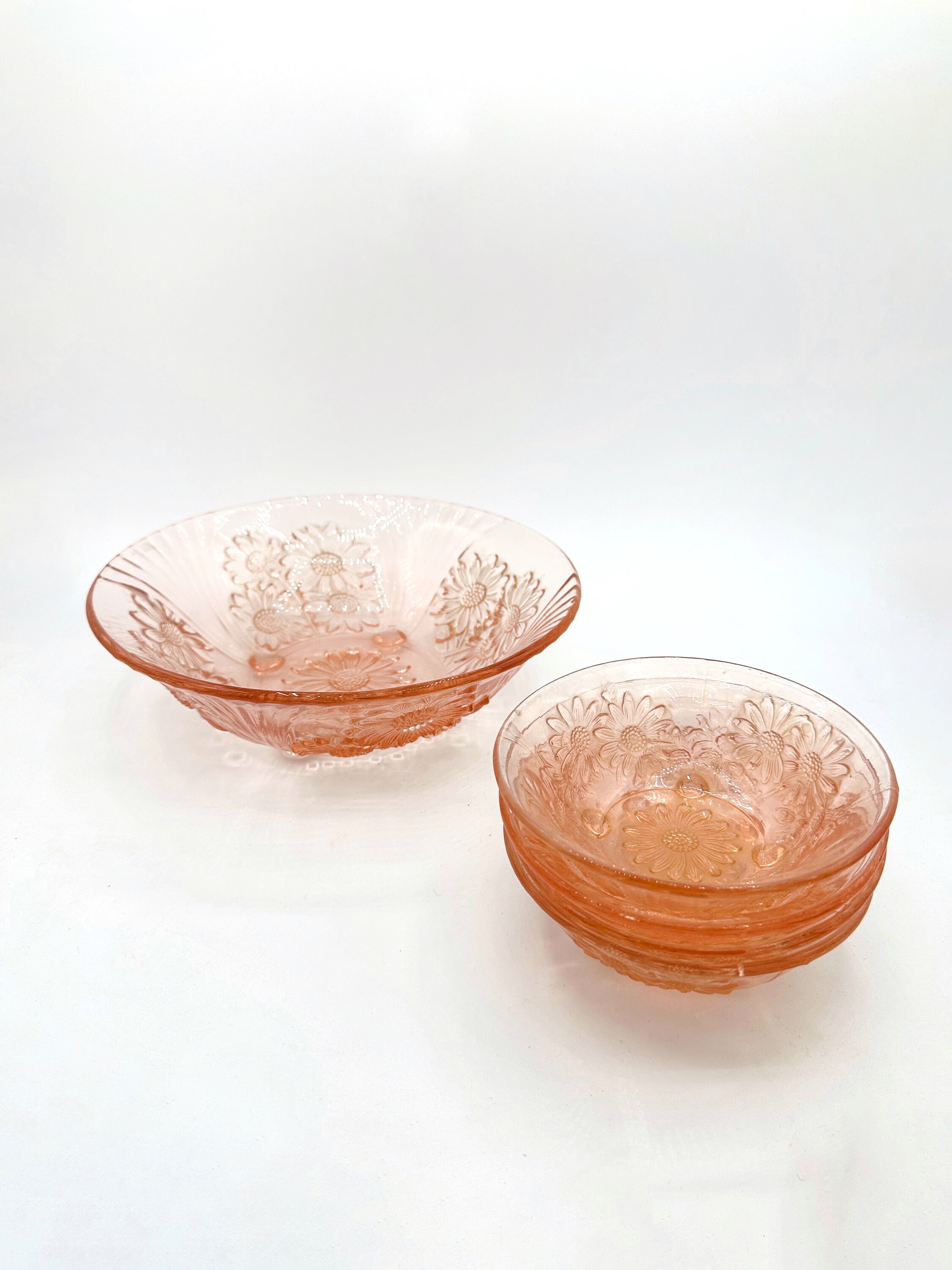 5x Vintage fruit bowl pressed glass pink 1930s