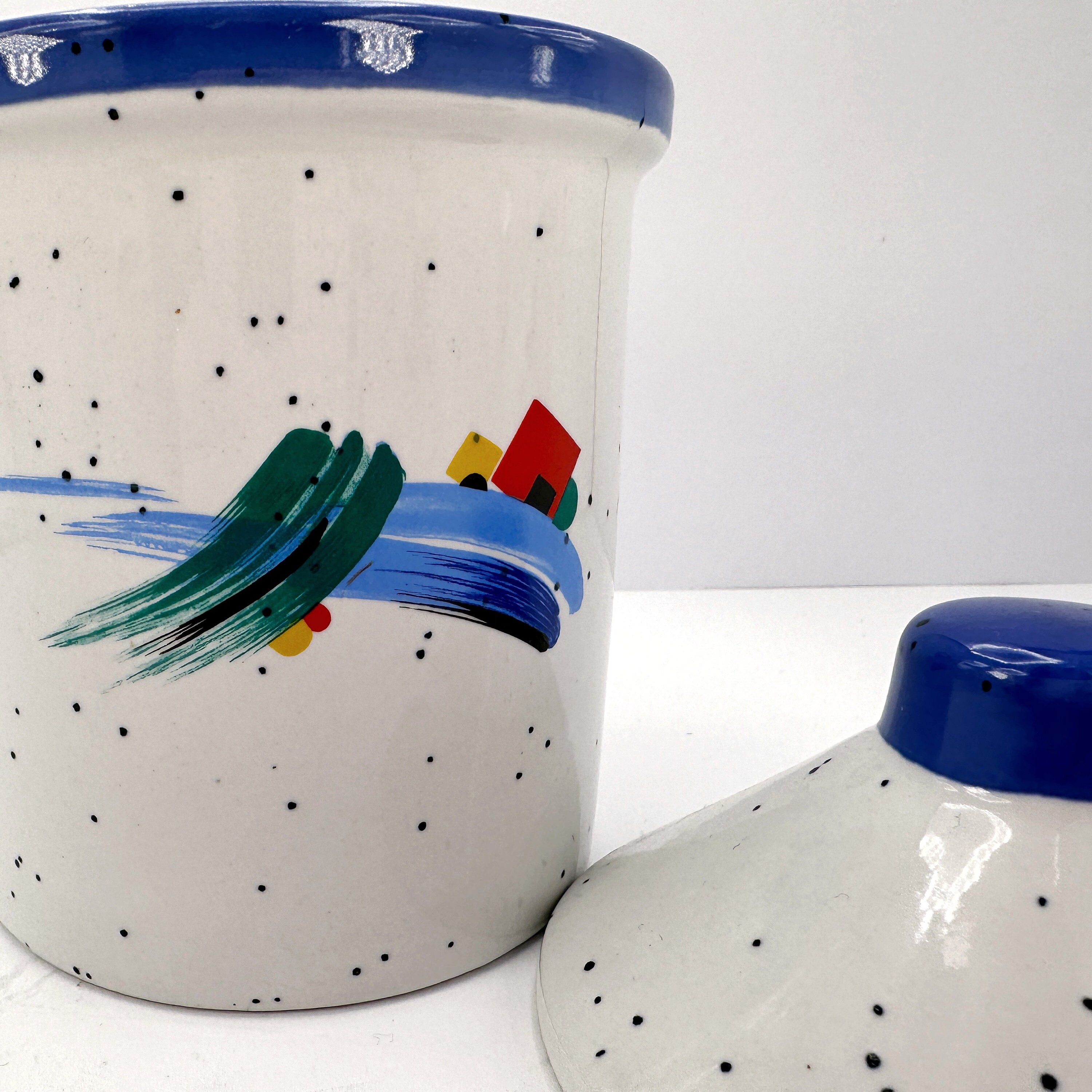 Vintage Tin Ceramic 1990s