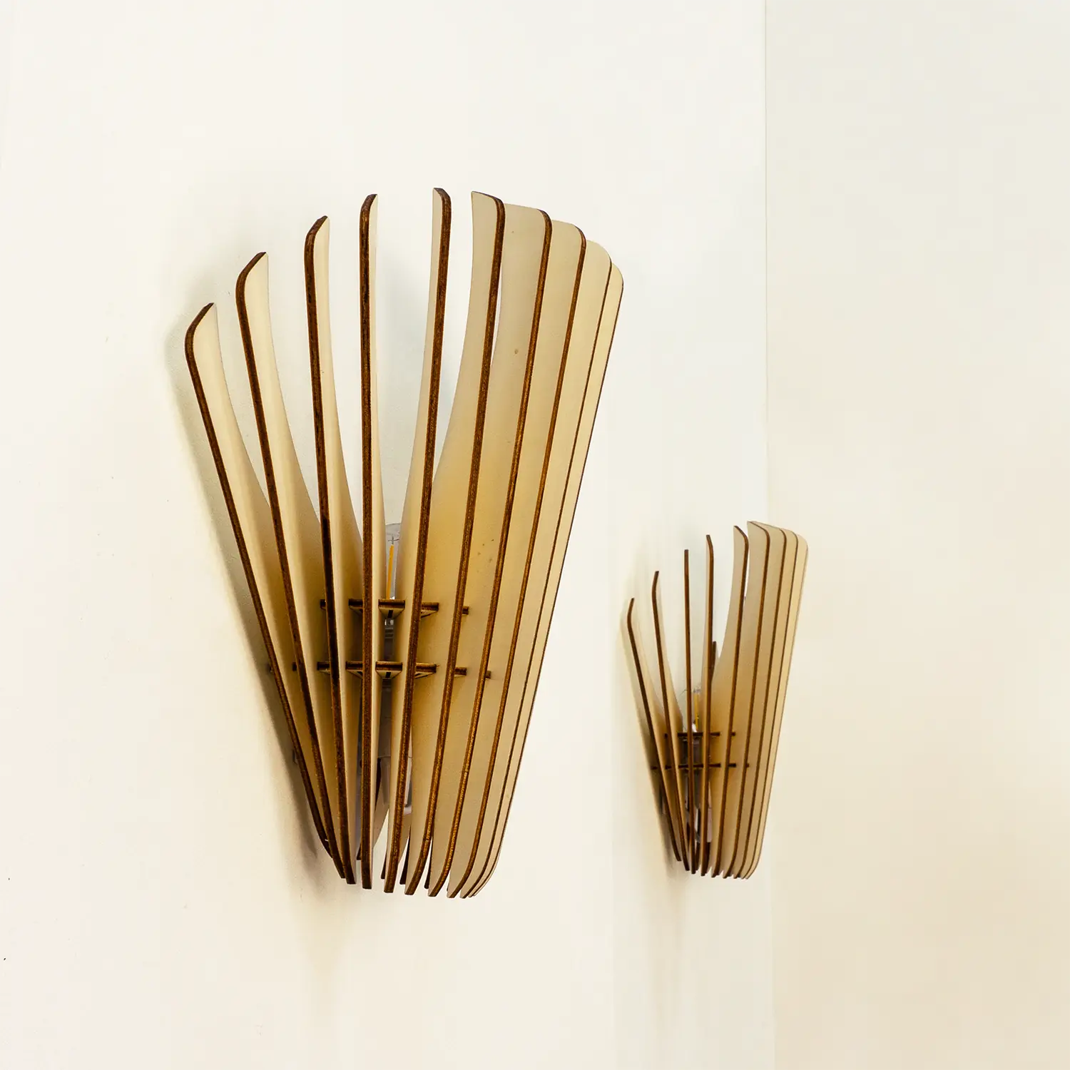 Aqua Wall lamp Wood