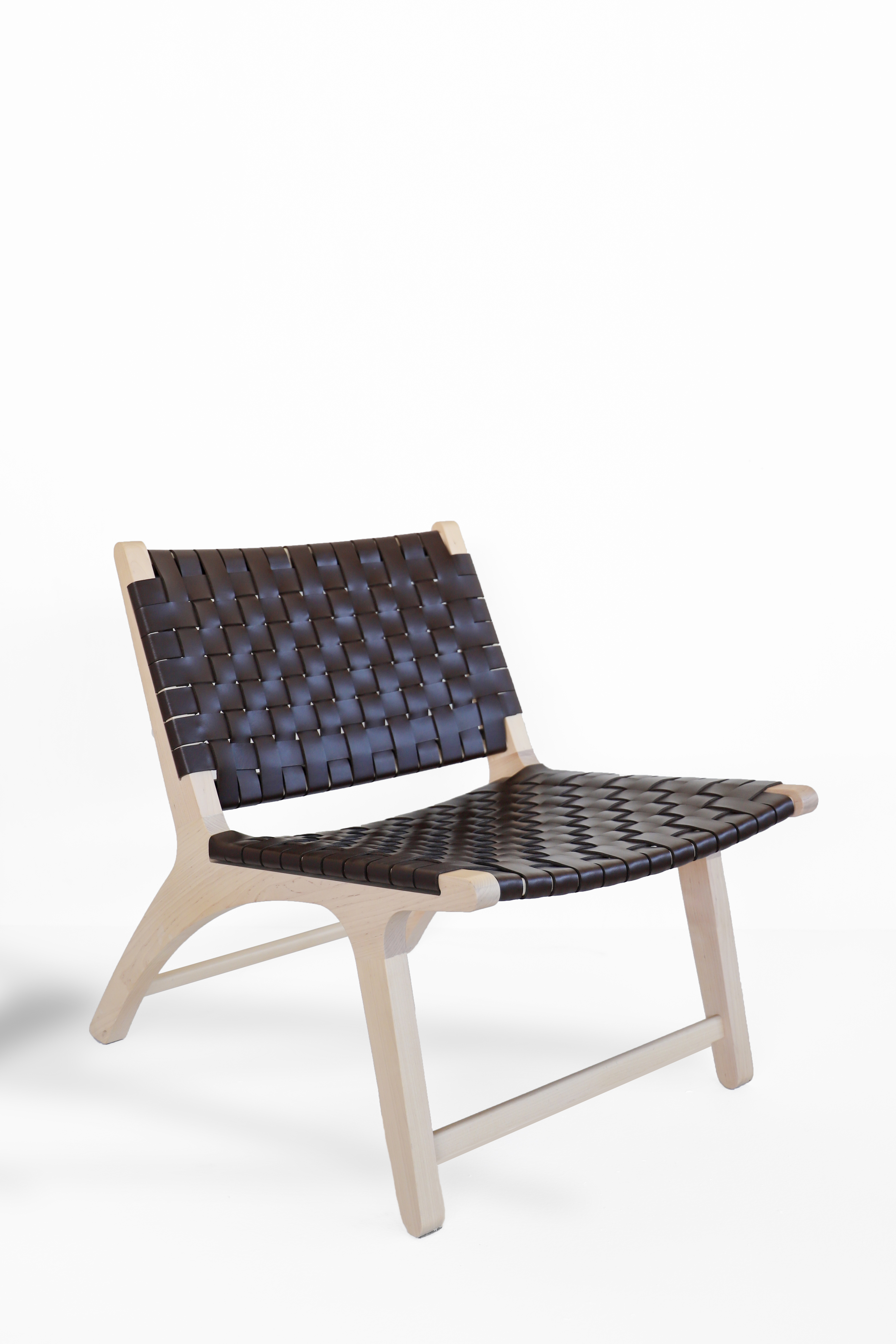 Sedia Lounge Jasmine in pelle legno massiccio tecnica di intreccio marrone