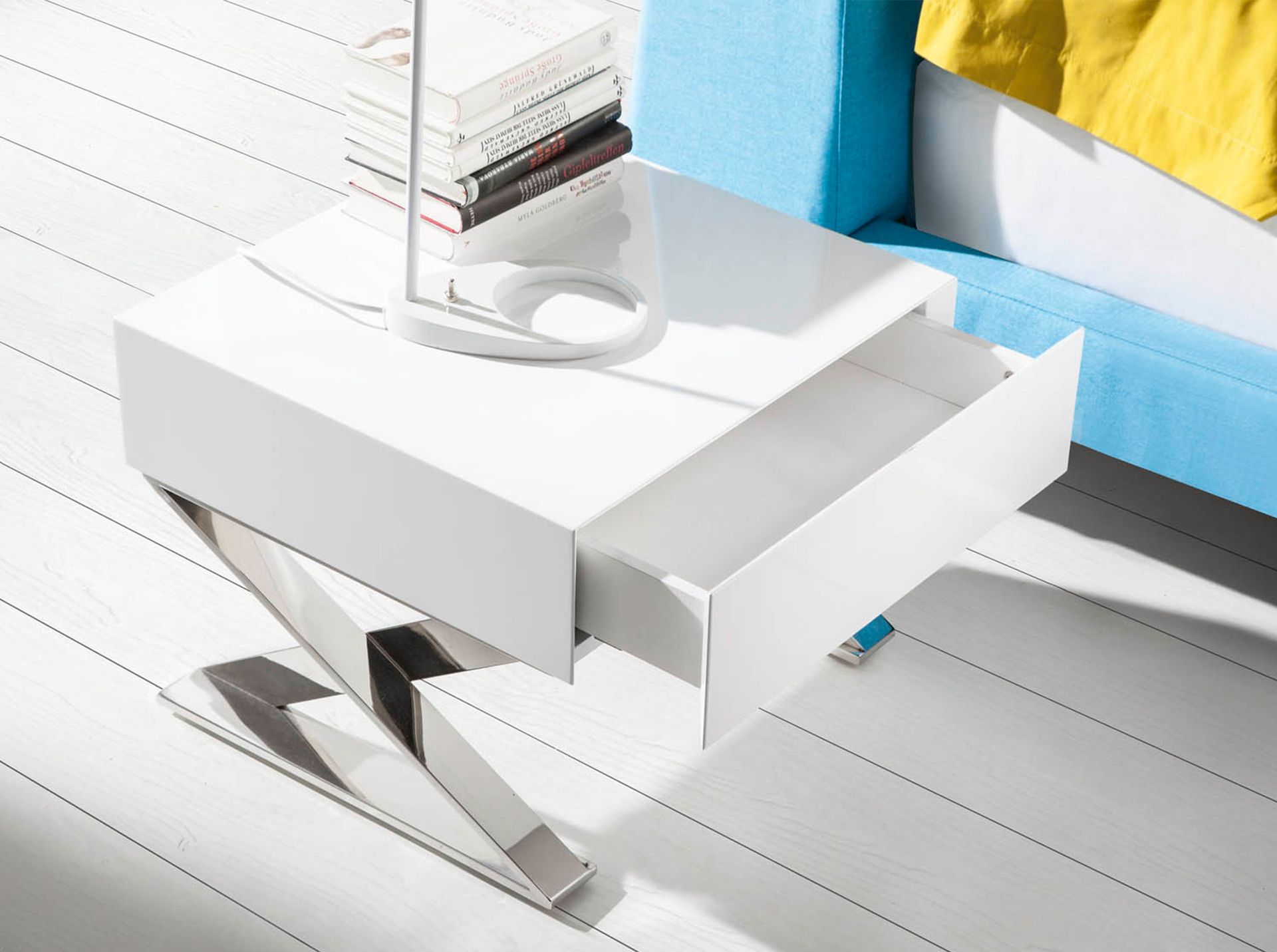 7007 Nightstand Chrome-plated steel White