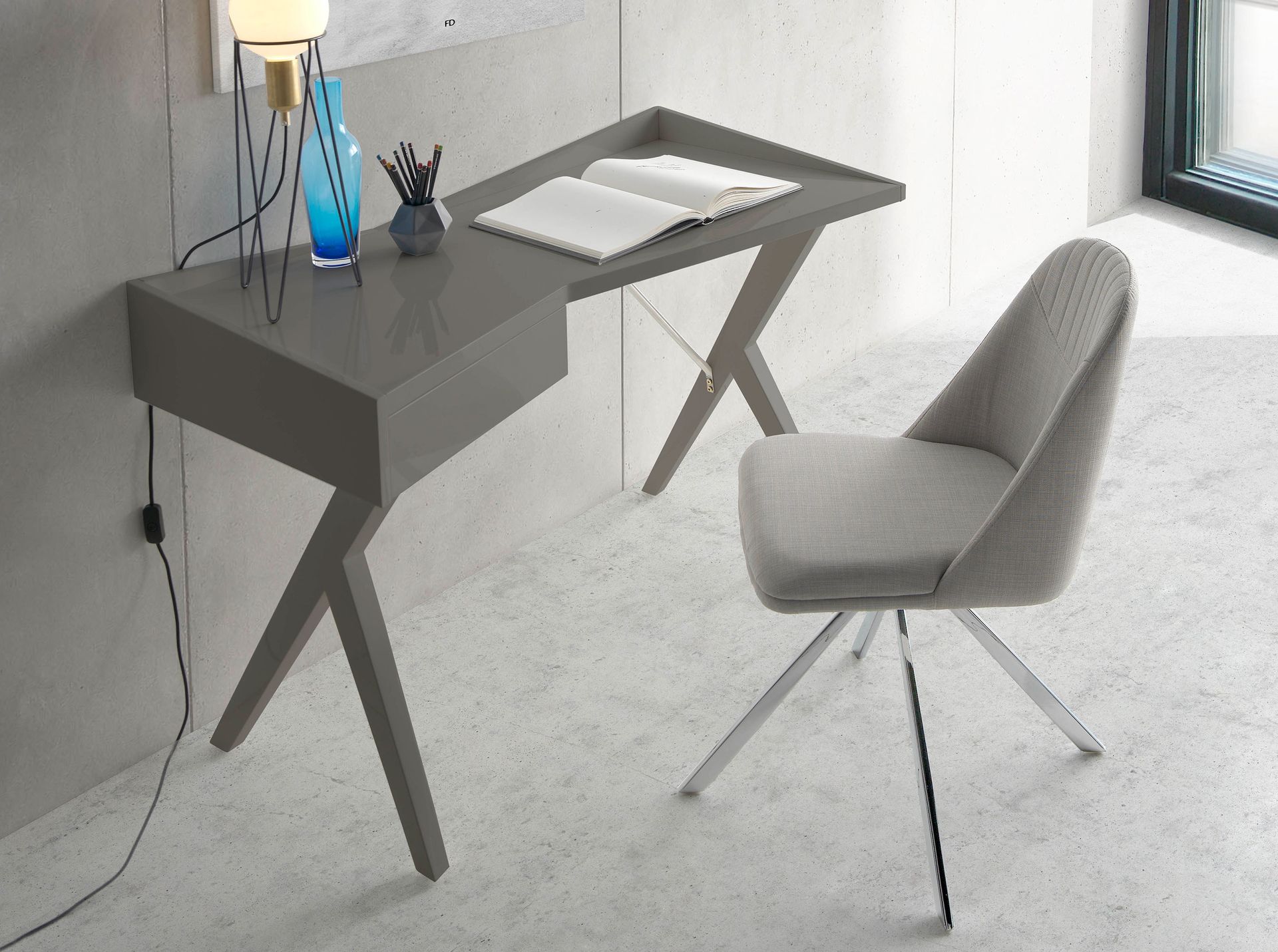 4020 Swivel chair Gray