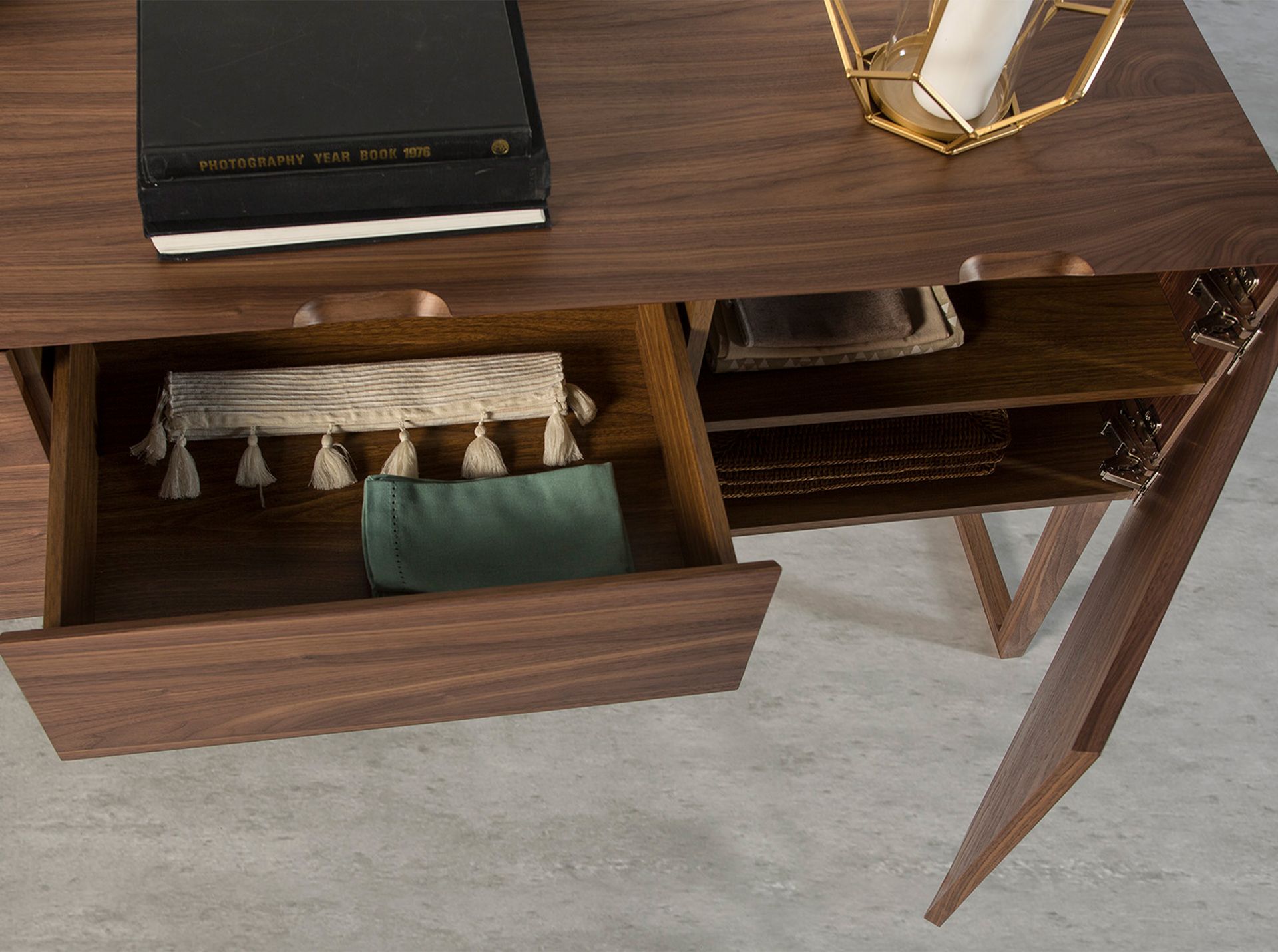Sideboard Walnut veneer Brown