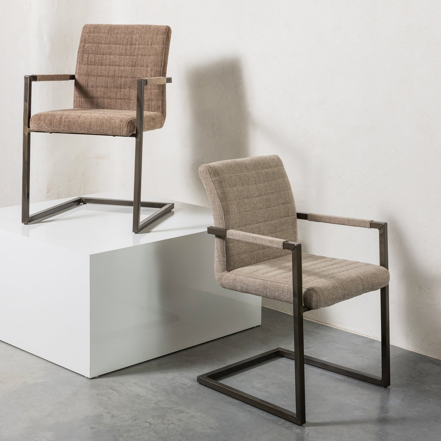 2x Oak Dining Chair Textile Brown