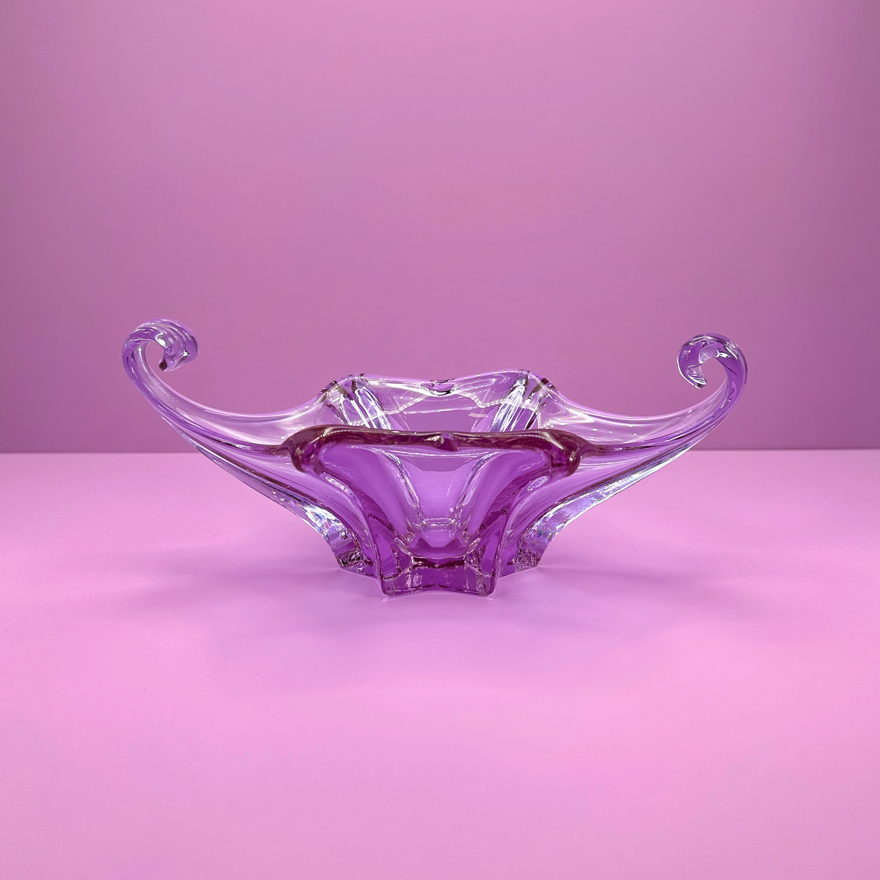 Vintage bowl Alexandrite glass pink
