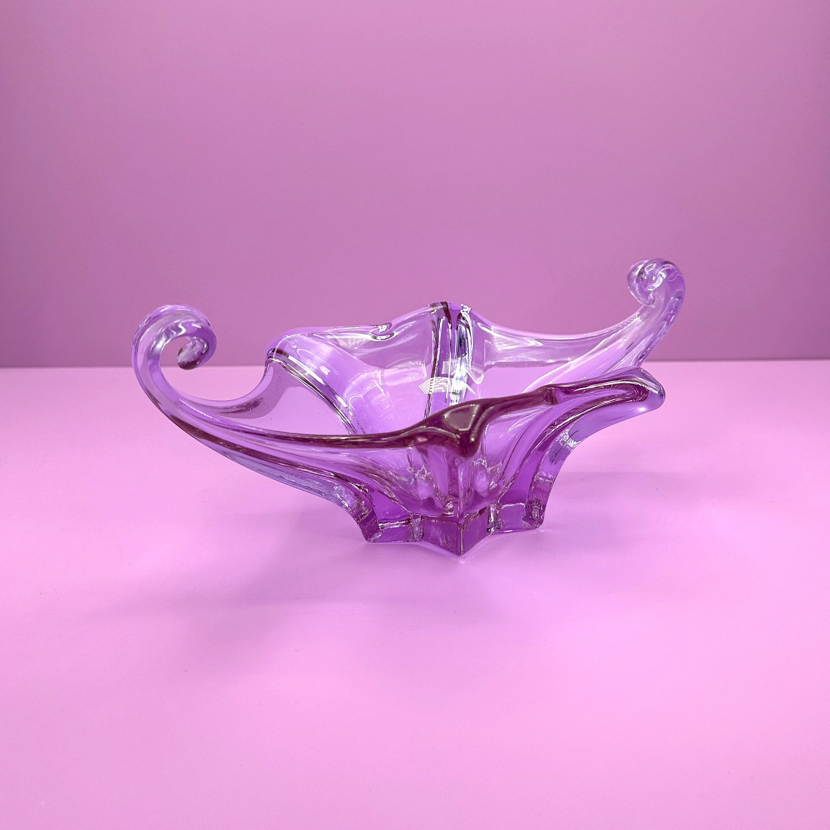Vintage bowl Alexandrite glass pink