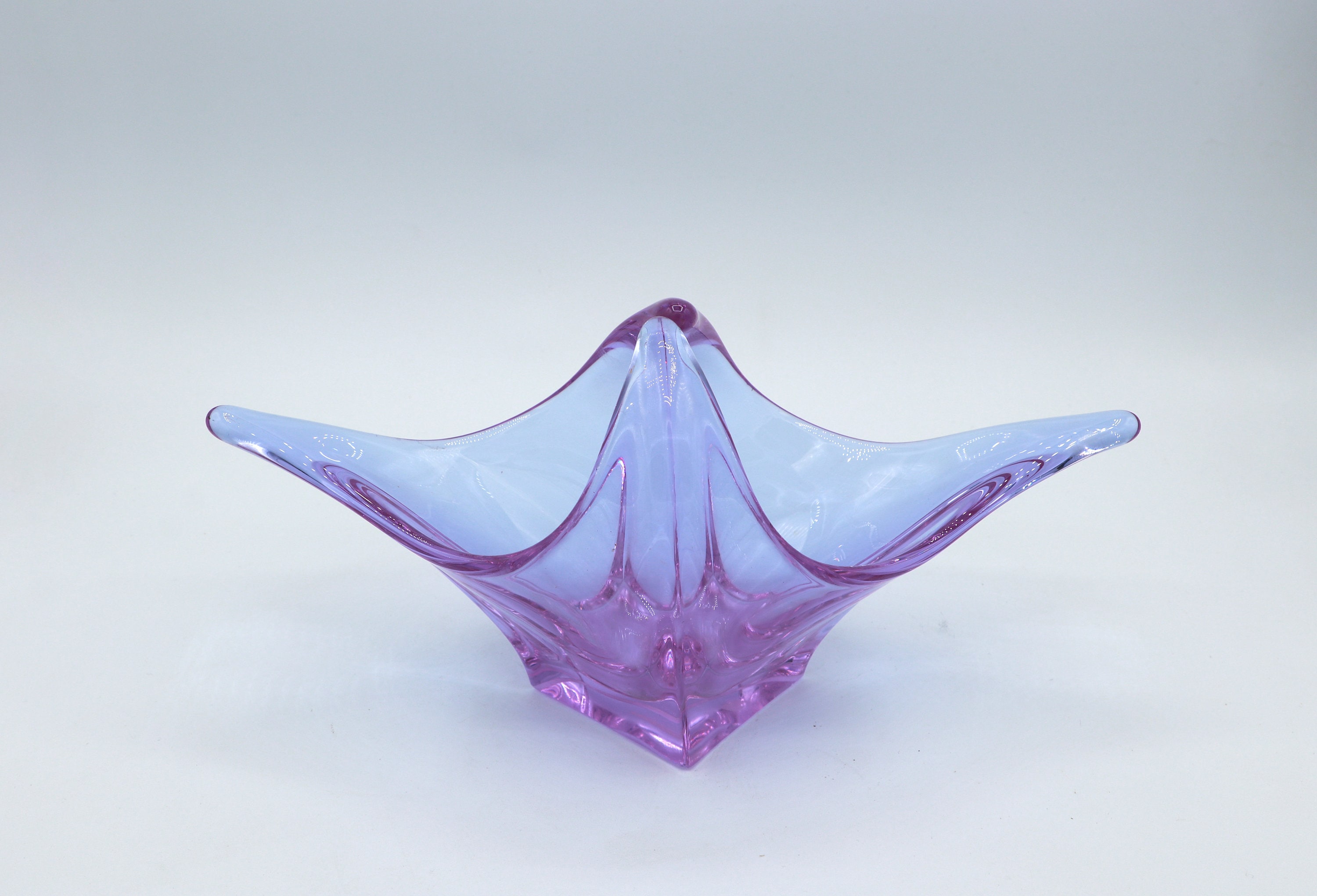 Vintage bowl Alexandrite glass pink